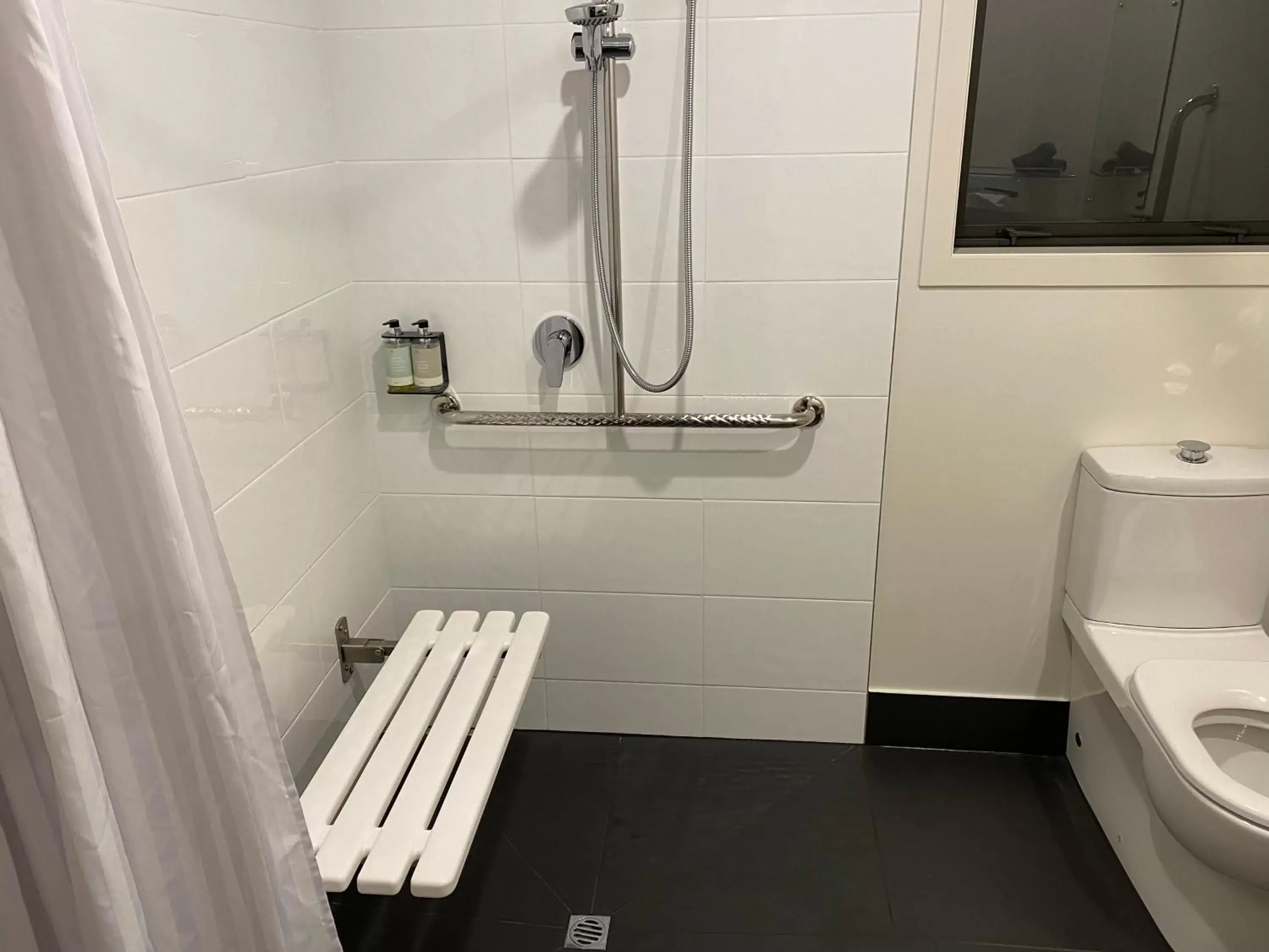 Bathroom in ASURE Townsman Motor Lodge
