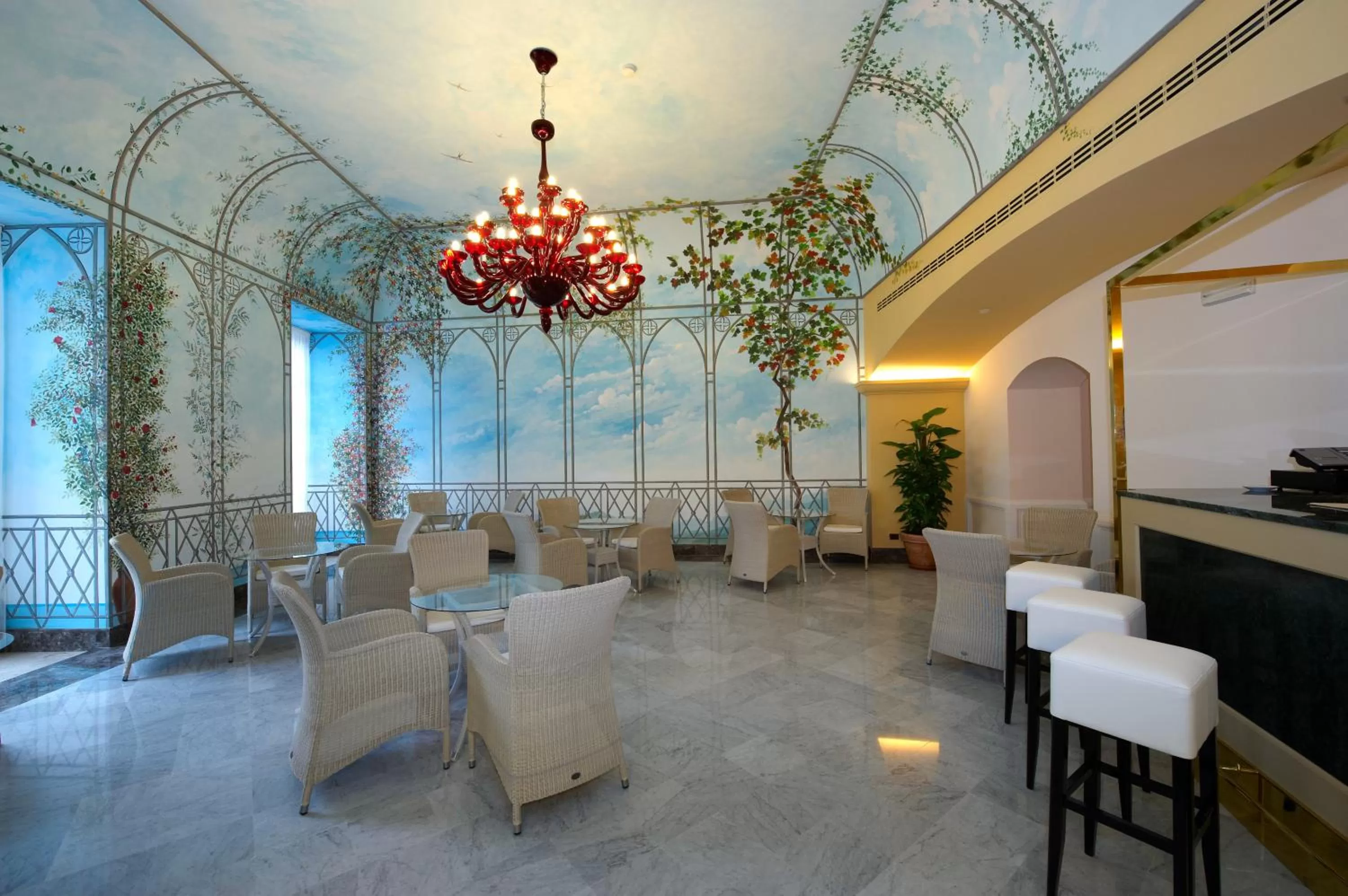 Lounge or bar in Grand Hotel Piazza Borsa