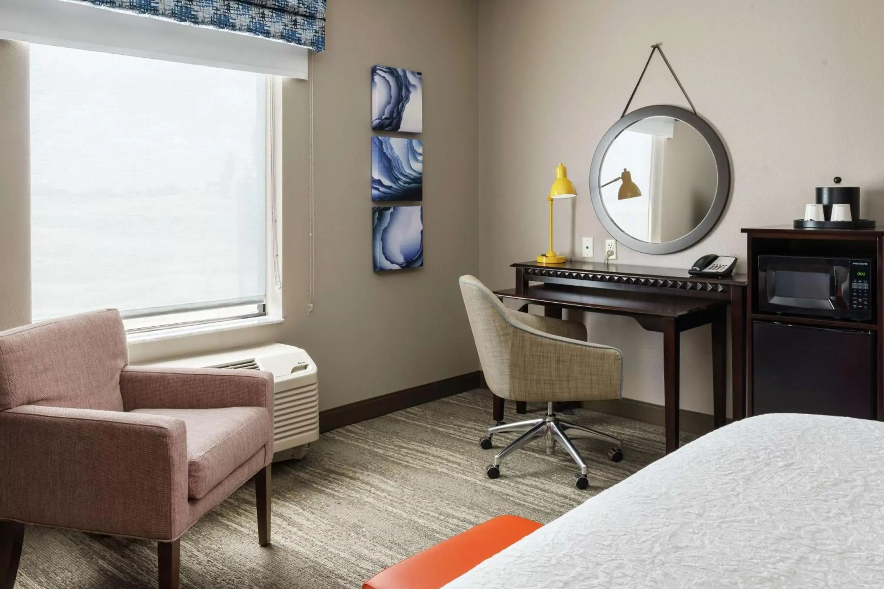 Bedroom, Seating Area in Hampton Inn & Suites Ft. Lauderdale/West-Sawgrass/Tamarac, FL