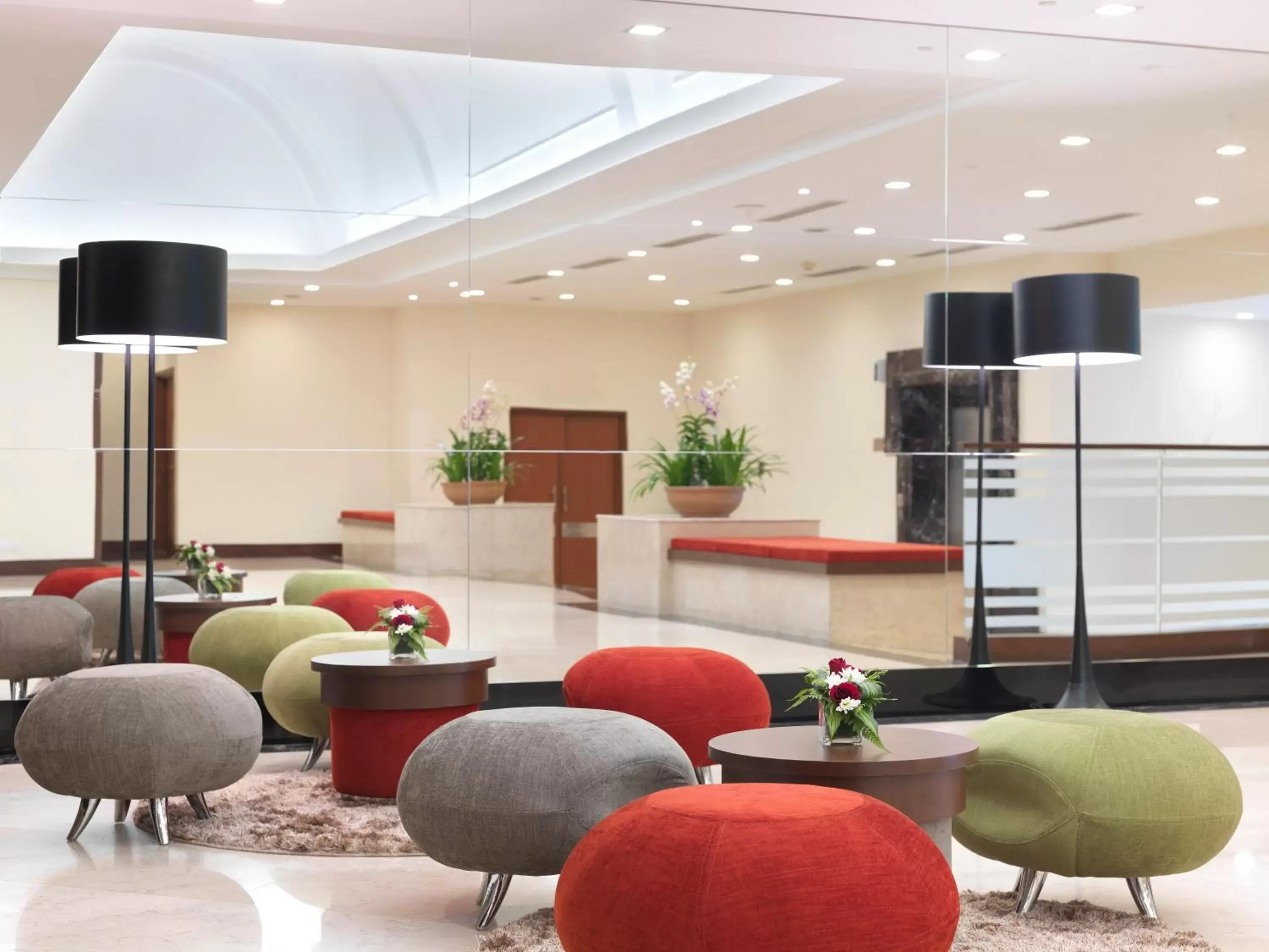 Lobby or reception, Lounge/Bar in Sama Sama Express KLIA (Airside Transit Hotel)