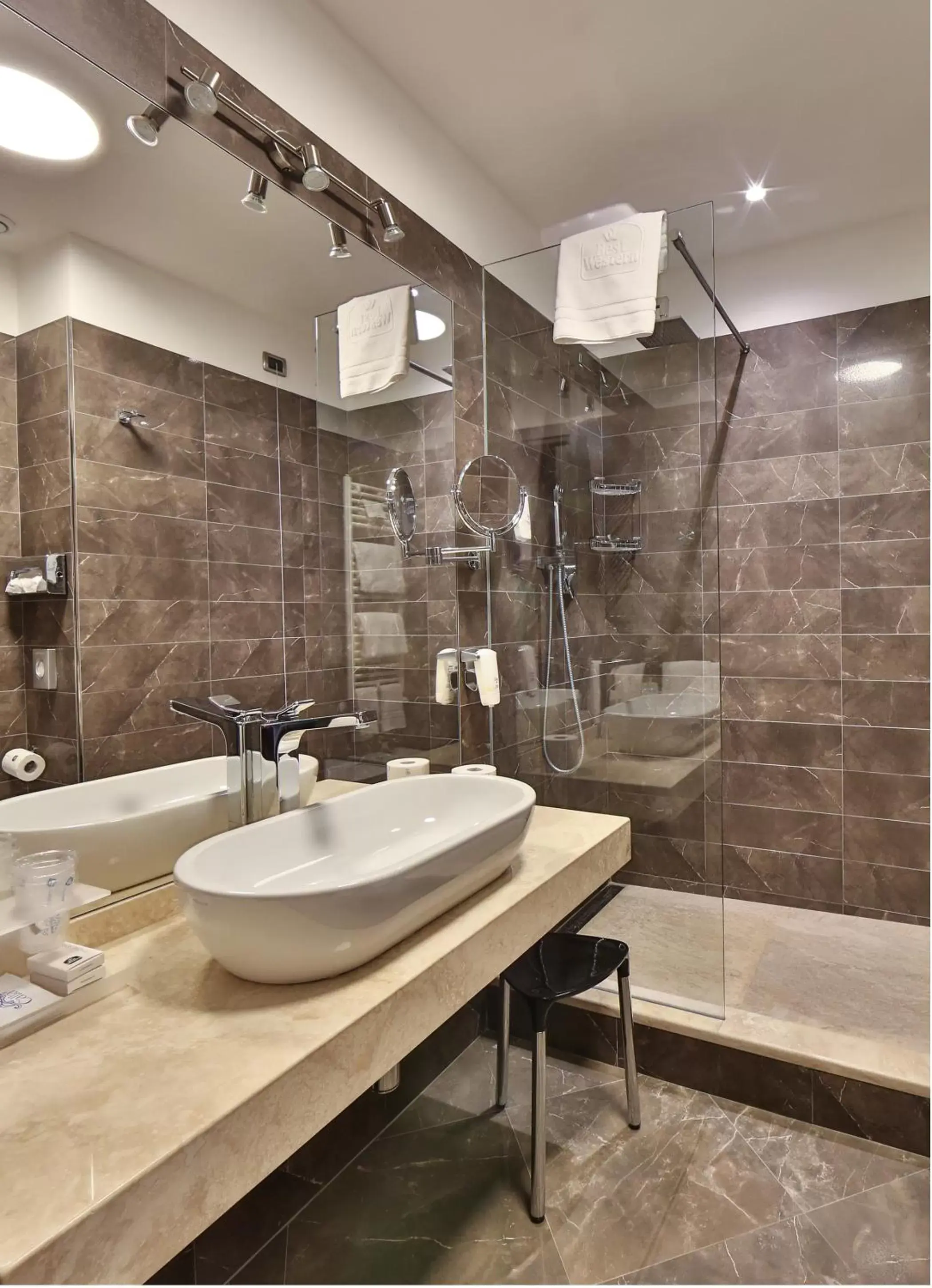 Shower, Bathroom in Best Western Plus Hotel Genova