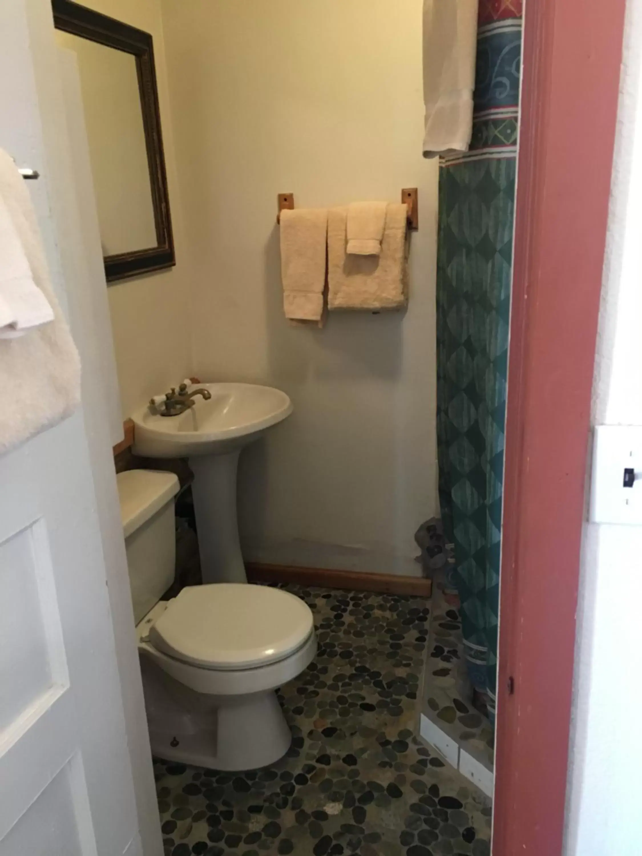 Shower, Bathroom in Lee's Ferry Lodge at Vermilion Cliffs