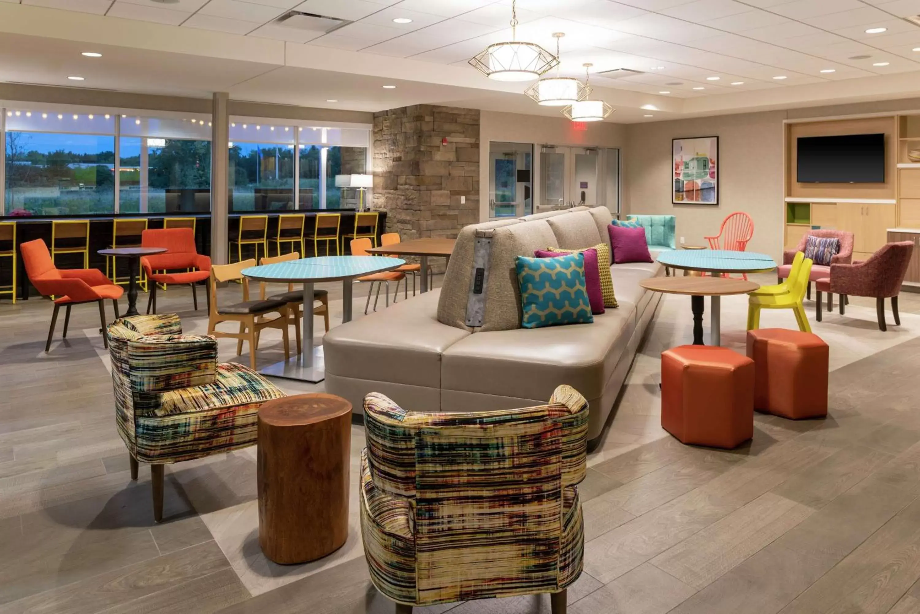 Lobby or reception, Lounge/Bar in Home2 Suites By Hilton Appleton, Wi