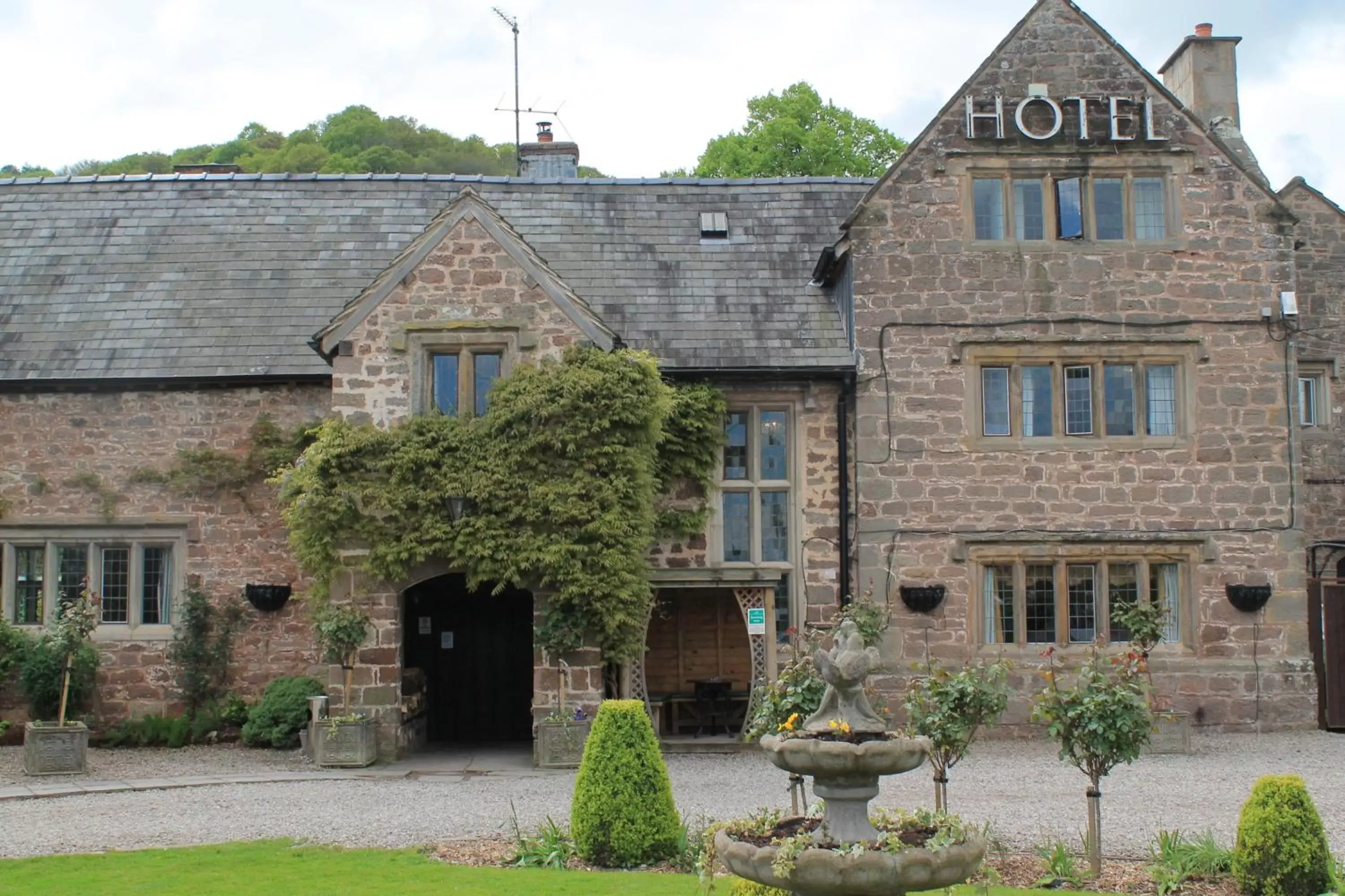 Facade/entrance in Old Court Hotel & Suites