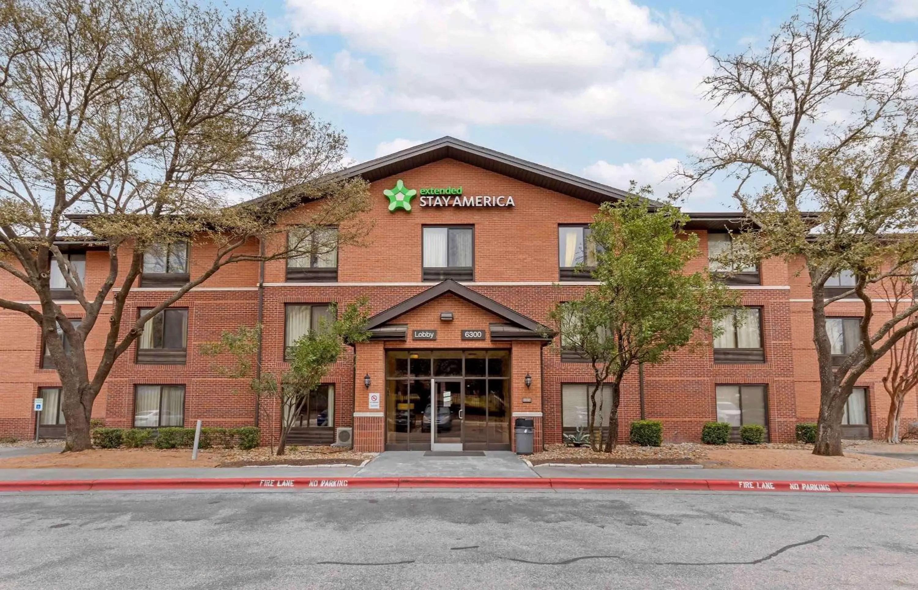 Property Building in Extended Stay America Suites - Austin - Metro