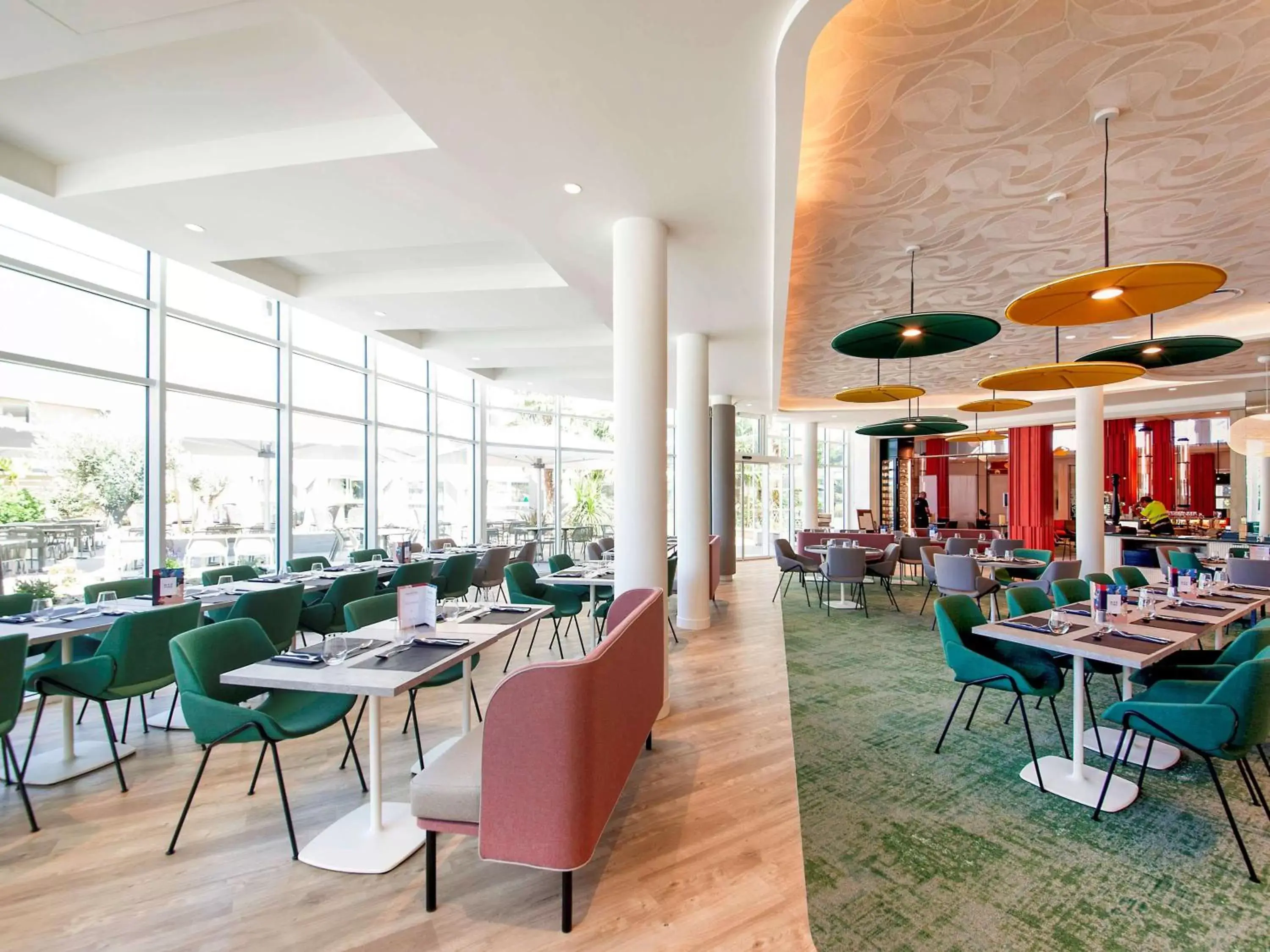 Restaurant/Places to Eat in Novotel Clermont-Ferrand