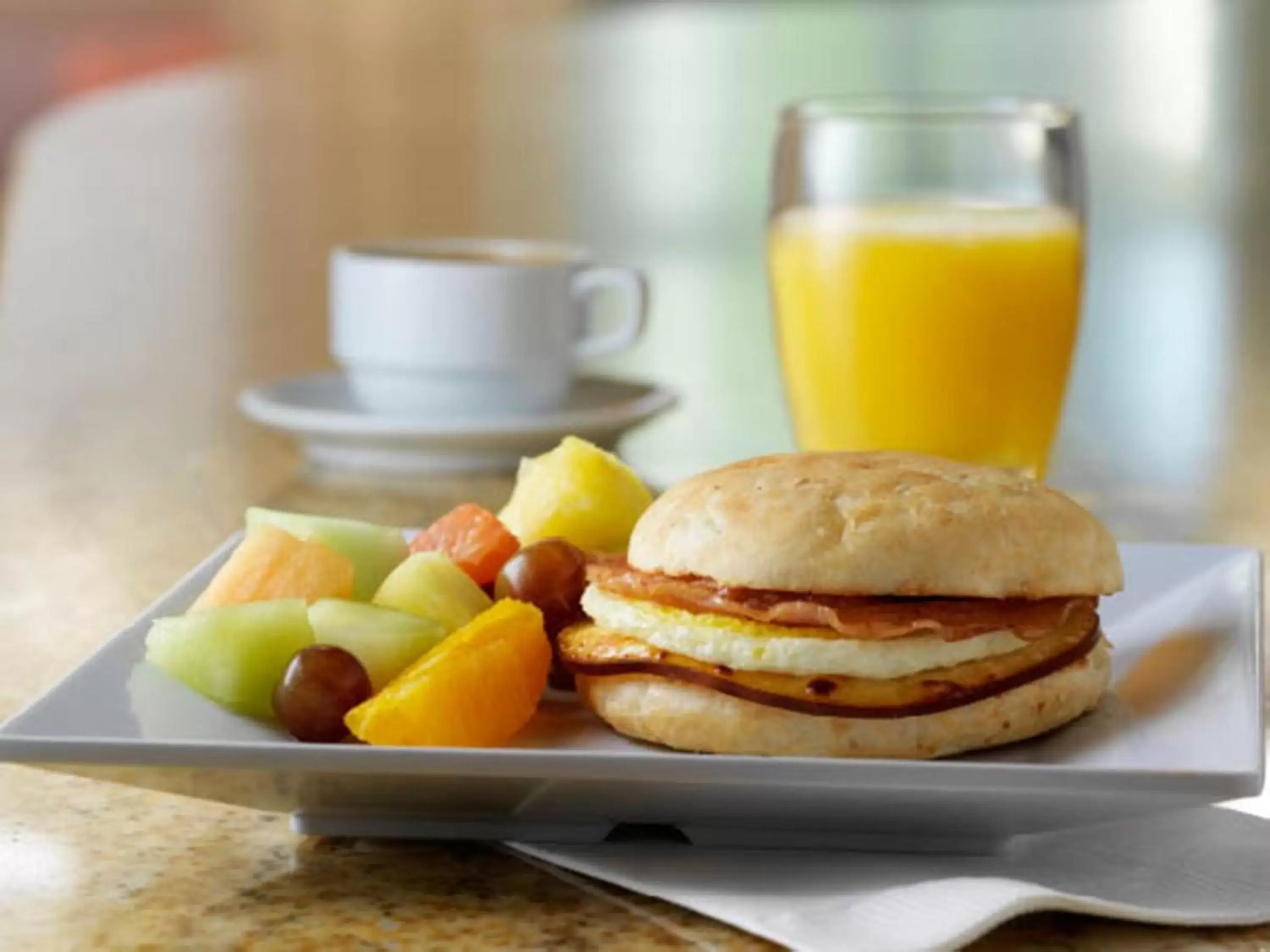 American breakfast in Hyatt Place Dallas/North Arlington/Grand Prairie