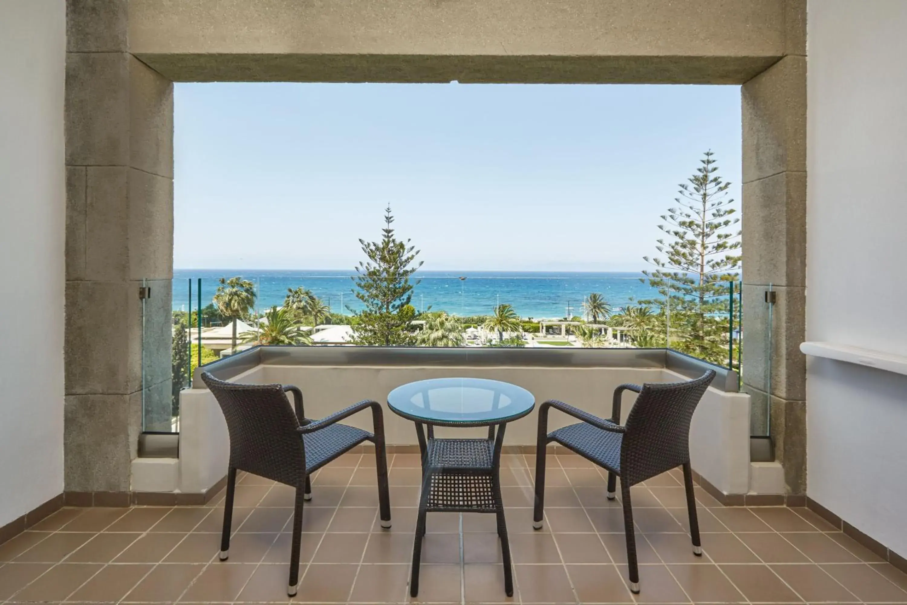 Photo of the whole room, Balcony/Terrace in Sheraton Rhodes Resort