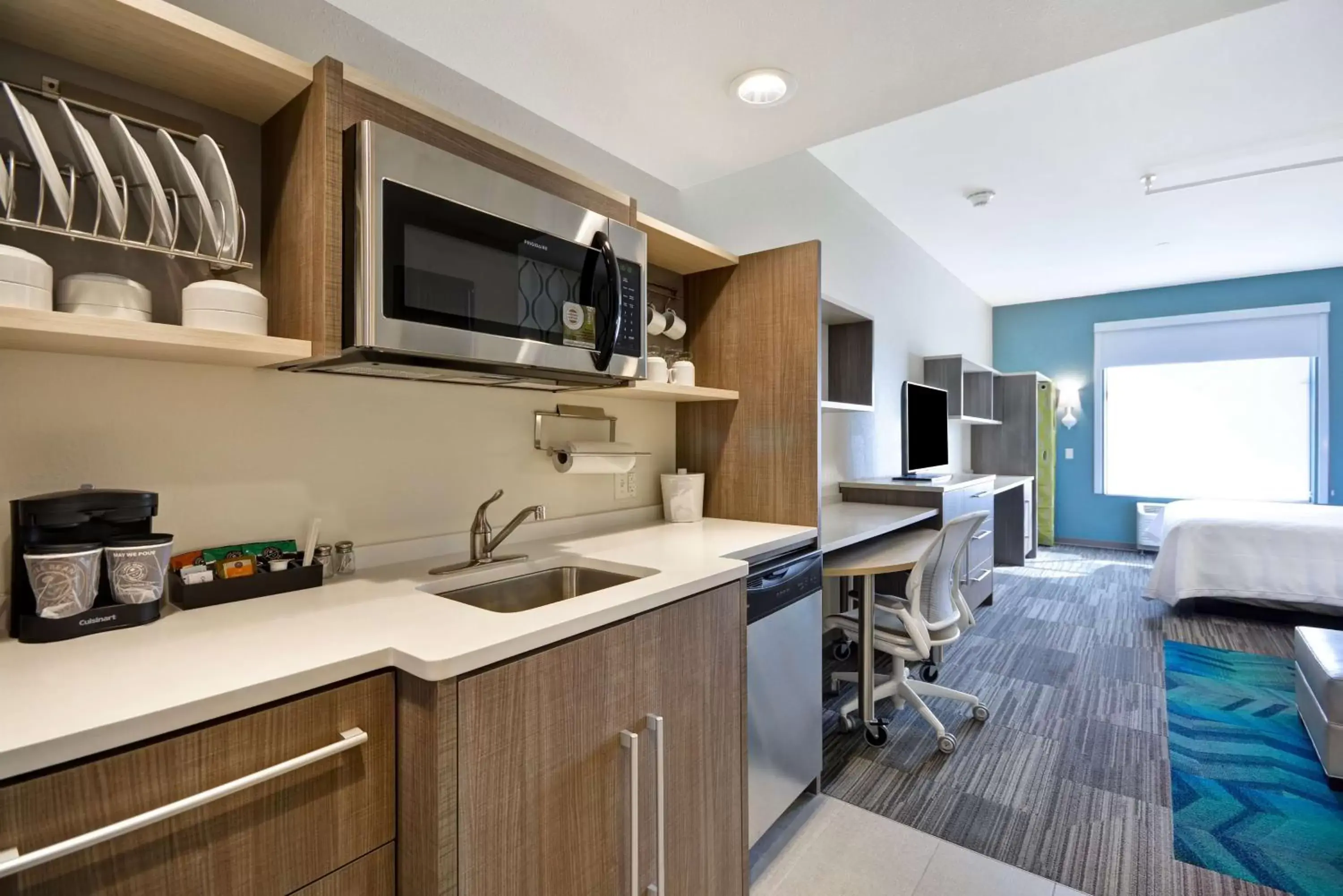 Kitchen or kitchenette, Kitchen/Kitchenette in Home2 Suites by Hilton Perrysburg Levis Commons Toledo