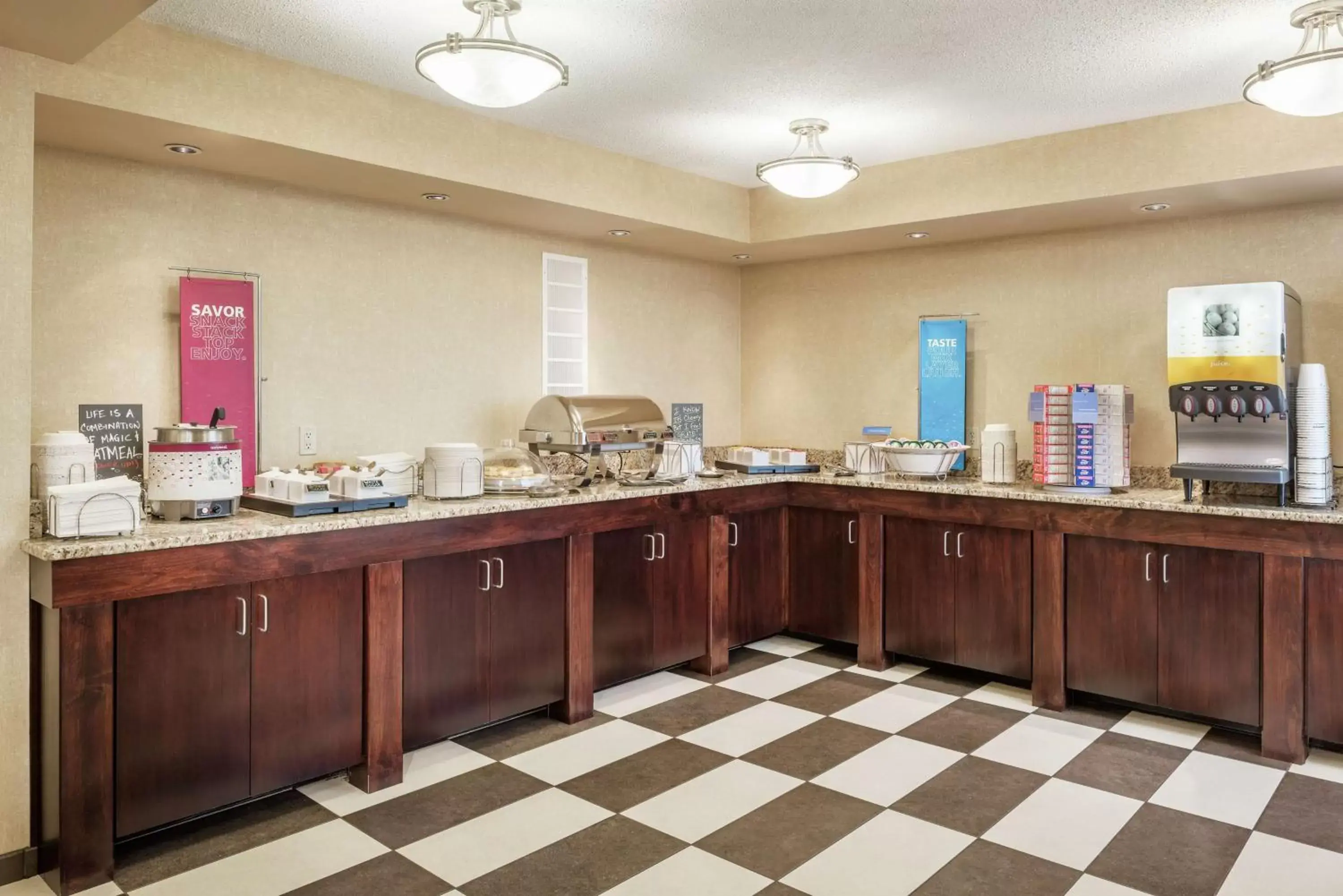 Dining area, Restaurant/Places to Eat in Hampton Inn Branson on the Strip