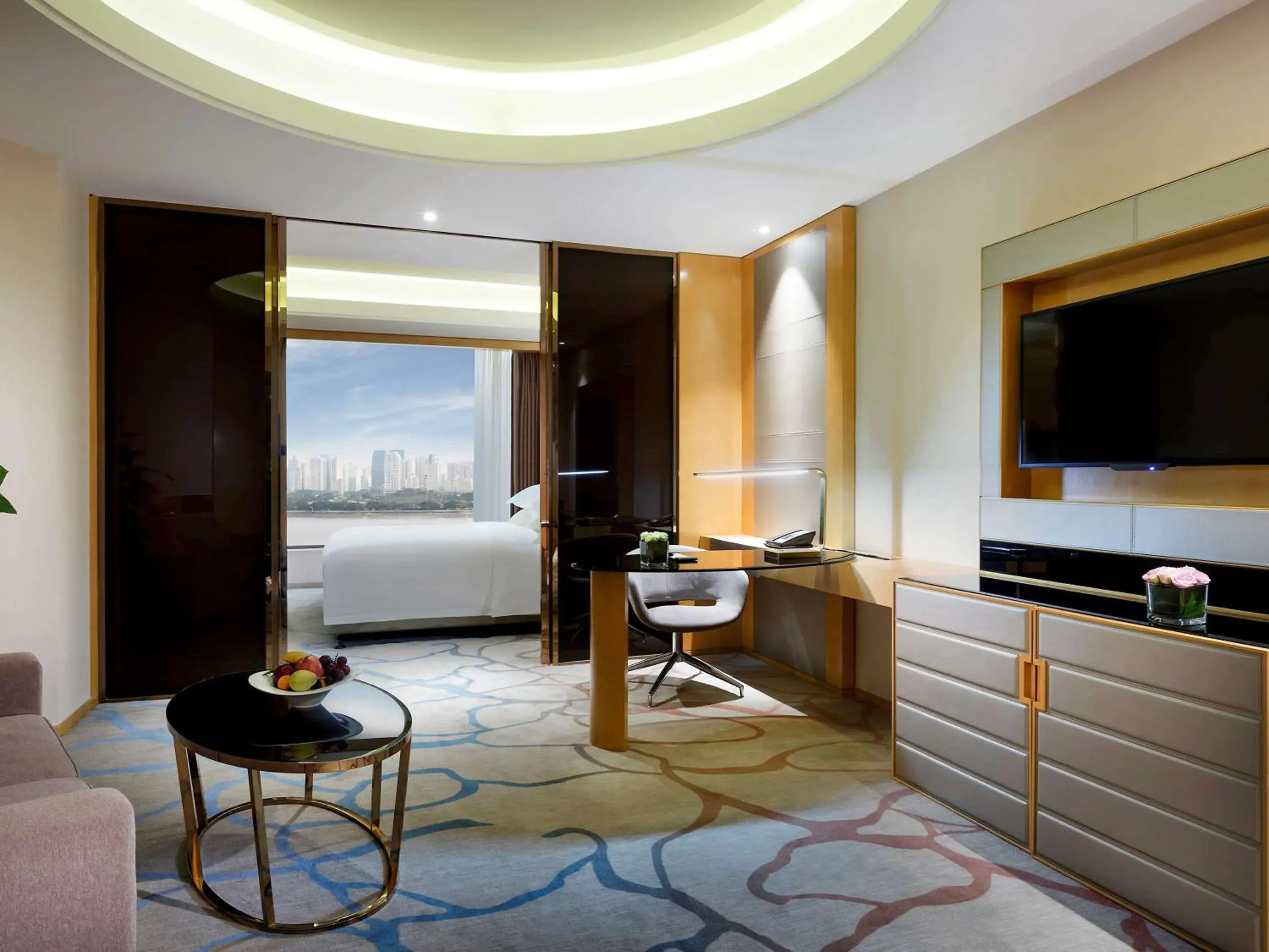 Photo of the whole room, TV/Entertainment Center in Pullman Wenzhou Hotel