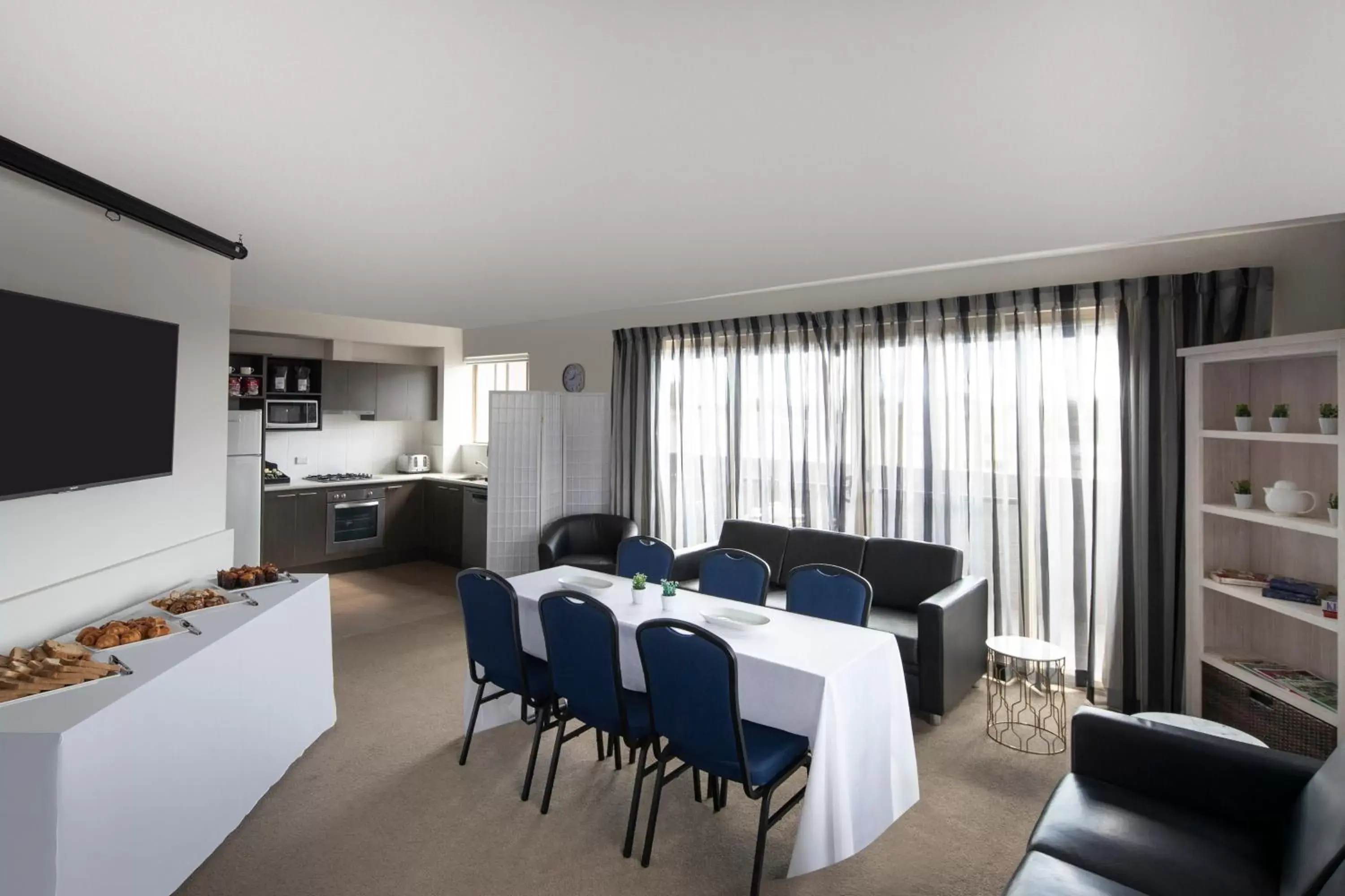 Restaurant/places to eat in Mantra Castle Hill Sydney, an Accor Hotel Restaurant/places to eat in Mantra Castle Hill Sydney, an Accor Hotel