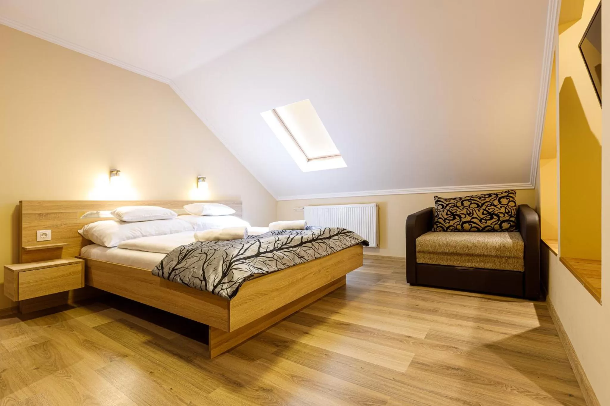 Bed in Central Panzió Gyula