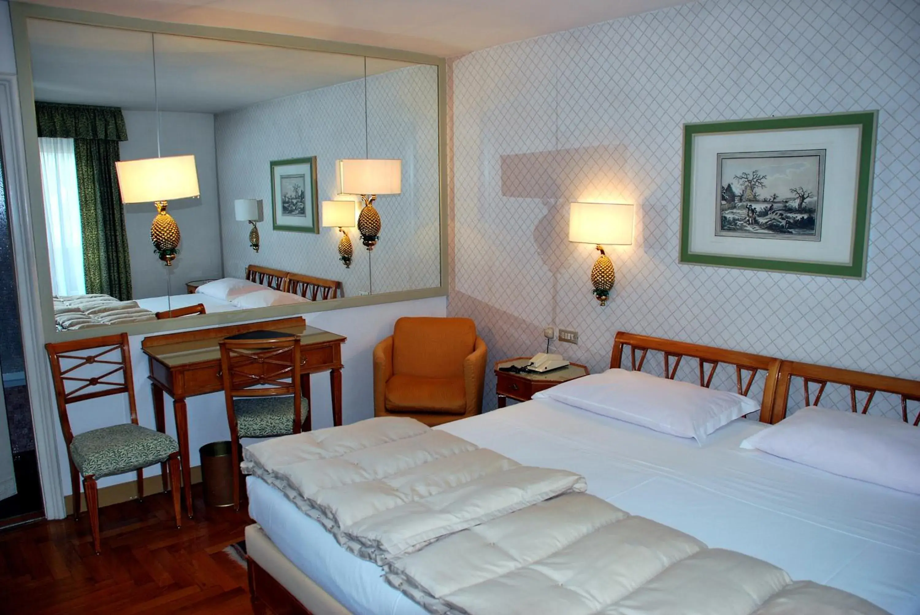 Photo of the whole room in Hotel De La Poste