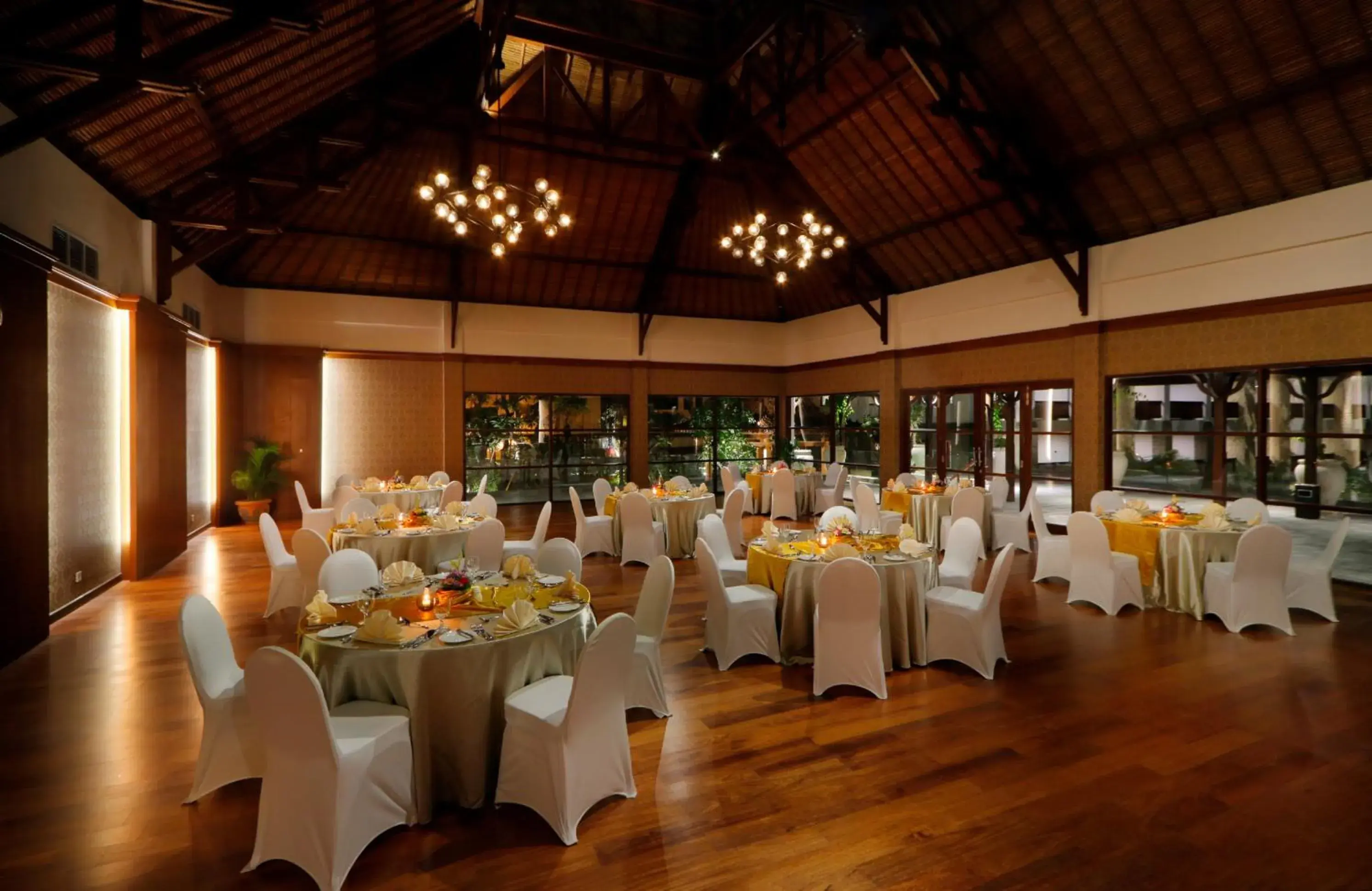 Banquet/Function facilities, Banquet Facilities in Royal Tulip Springhill Resort Jimbaran