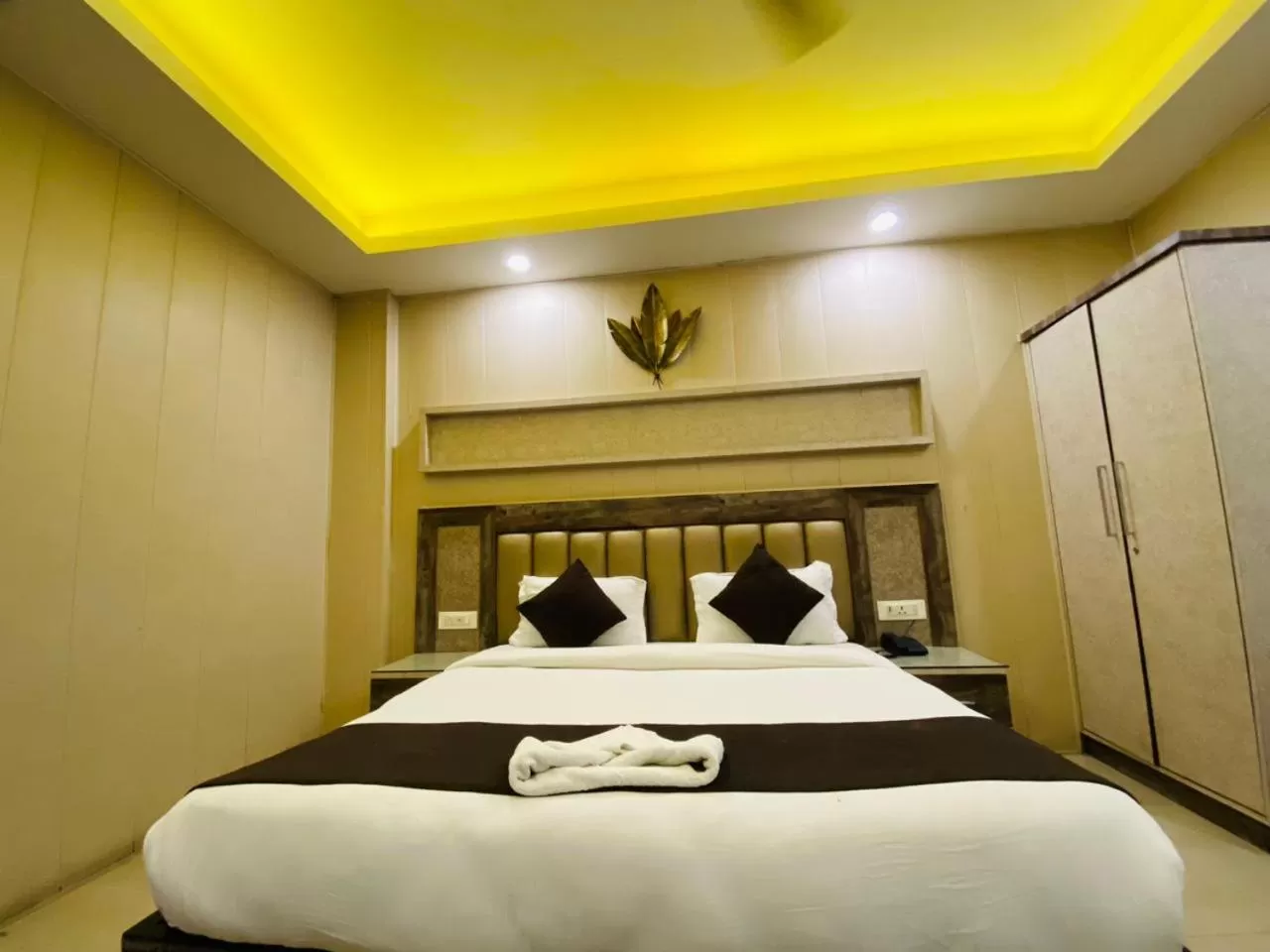 Deluxe Family Suite - single occupancy in Hotel Mahajan International, Delhi Airport