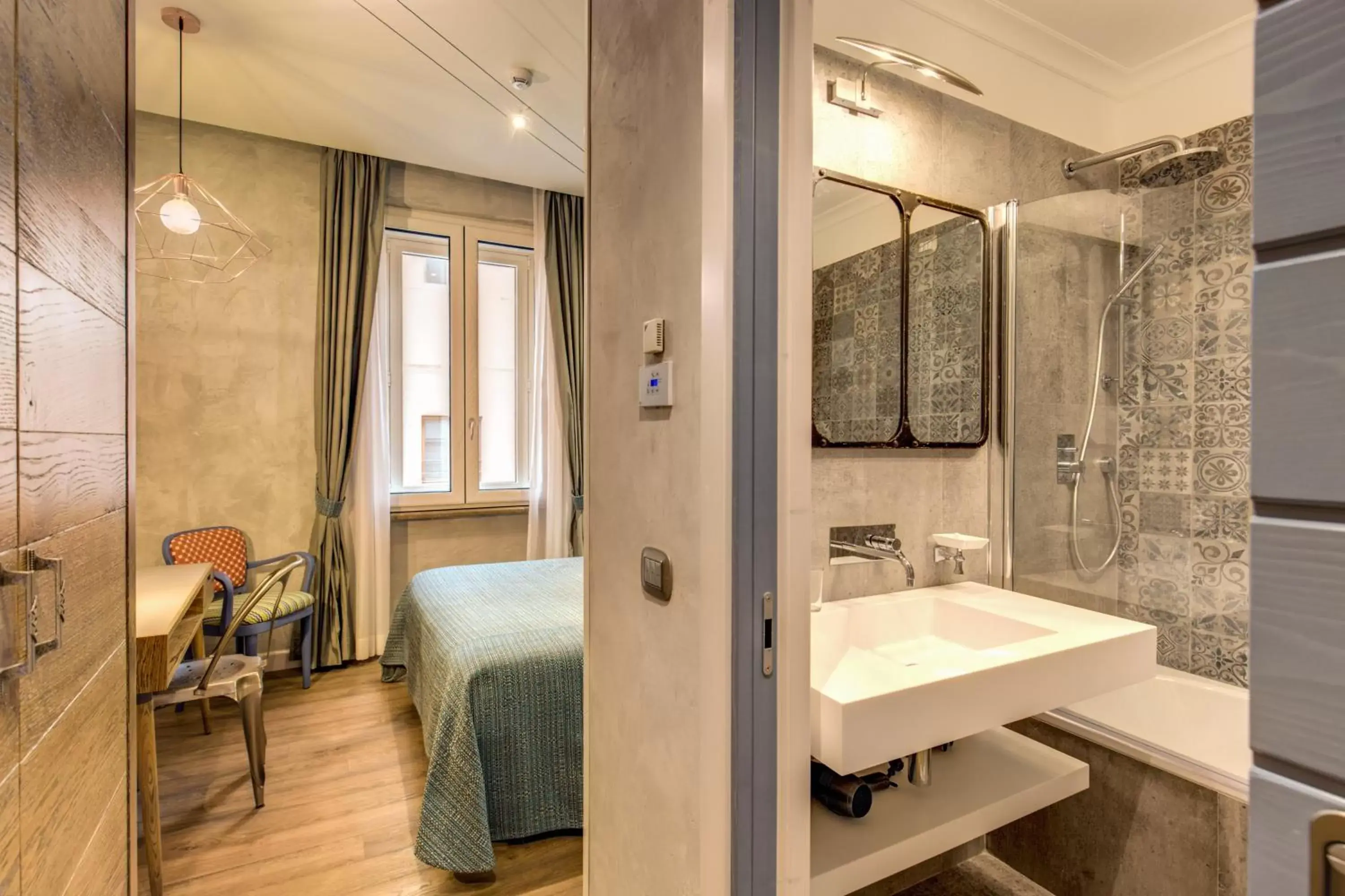 Photo of the whole room, Bathroom in Parlamento Boutique Hotel