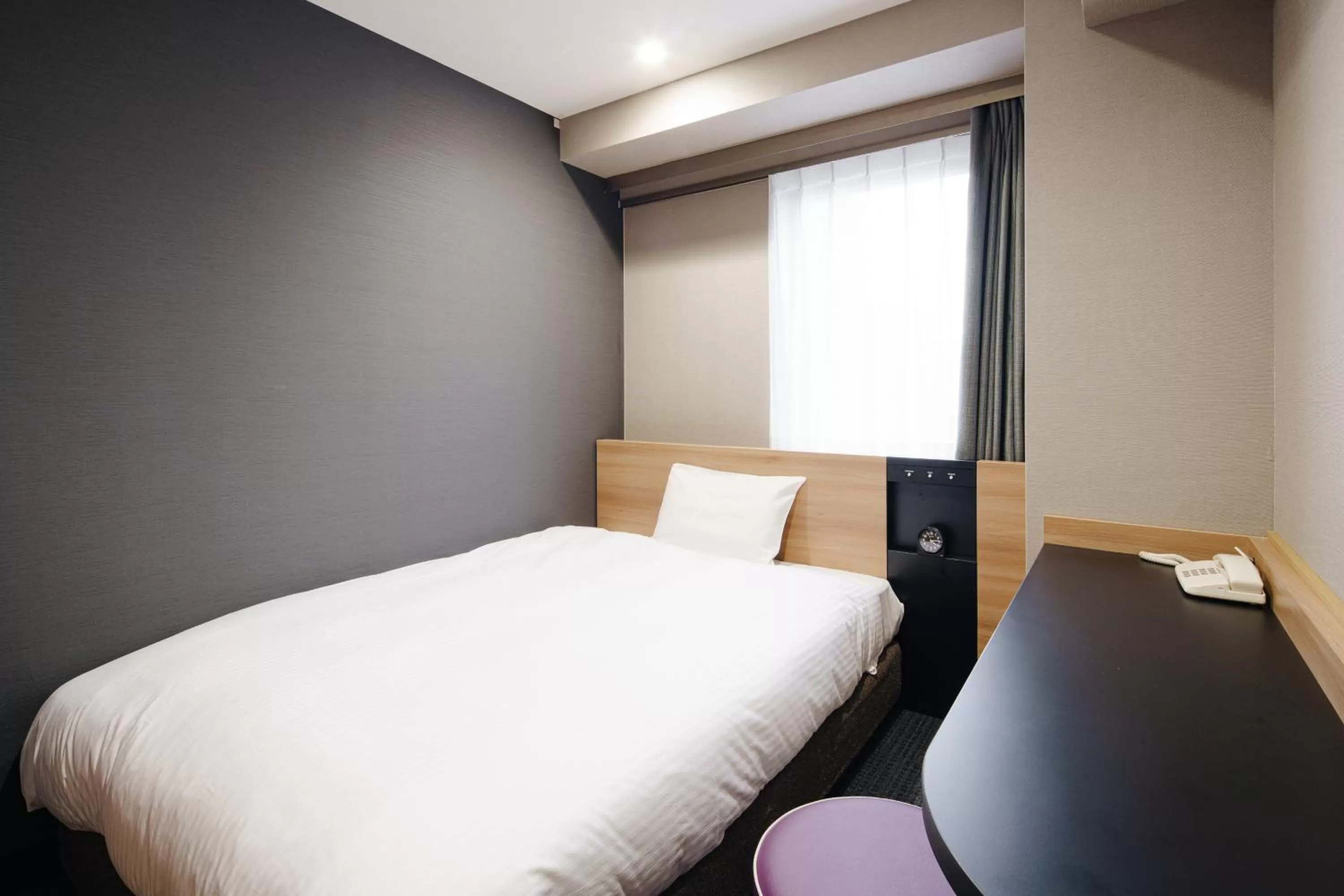 Photo of the whole room, Bed in Hakata Nakasu Washington Hotel Plaza