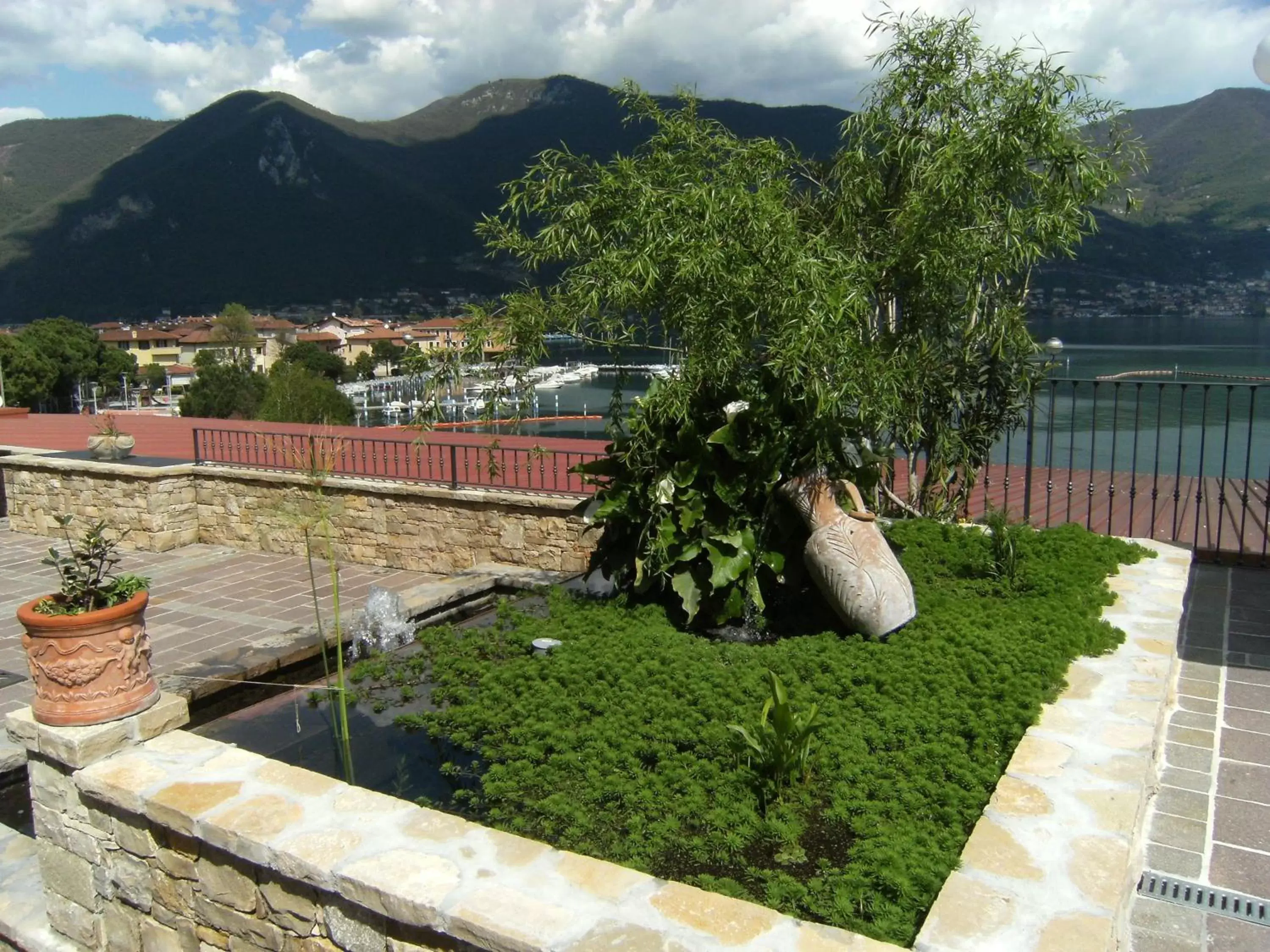 Landmark view, Mountain View in Locanda del Lago Rosmunda