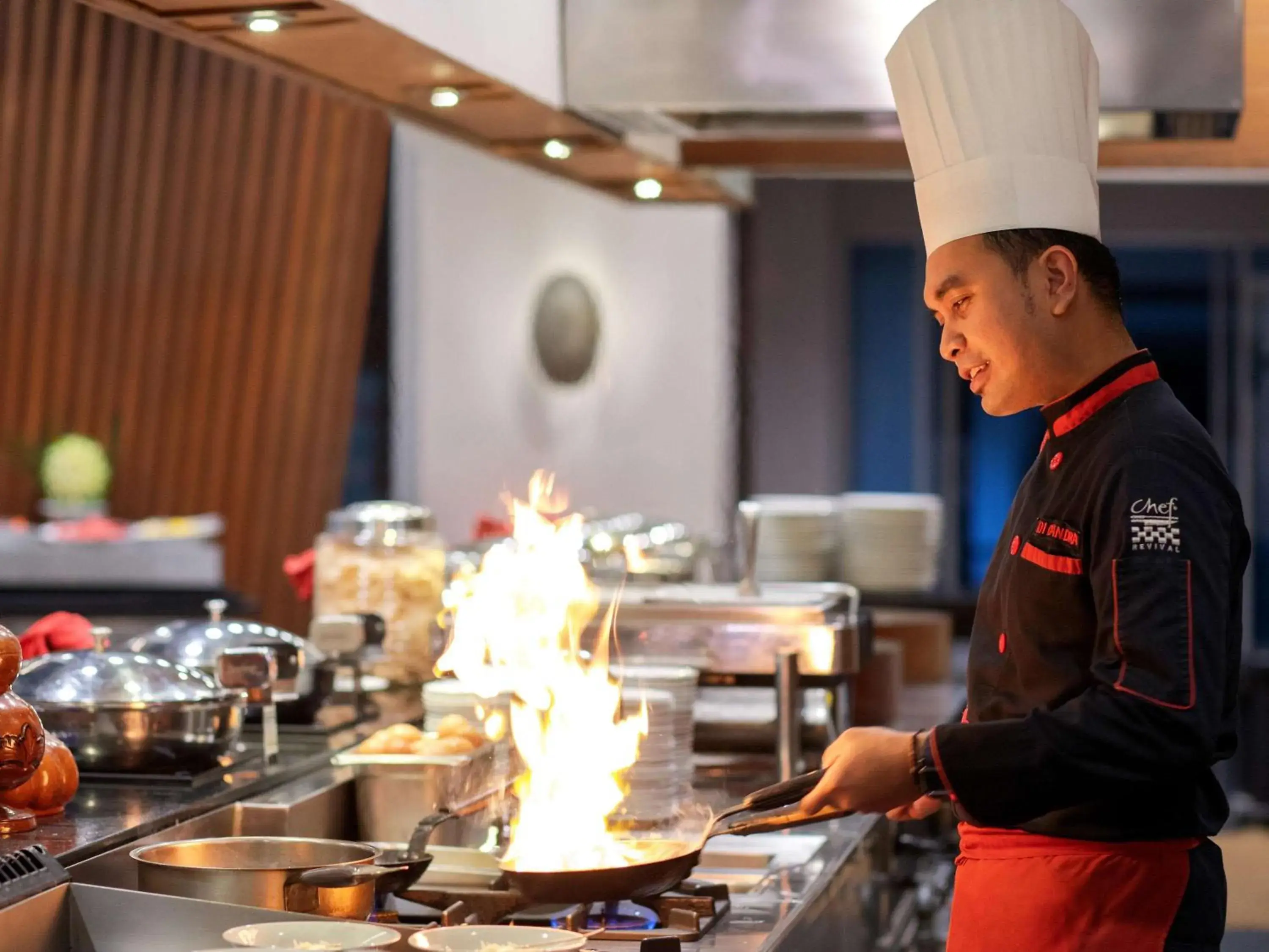 Restaurant/Places to Eat in Novotel Palembang Hotel