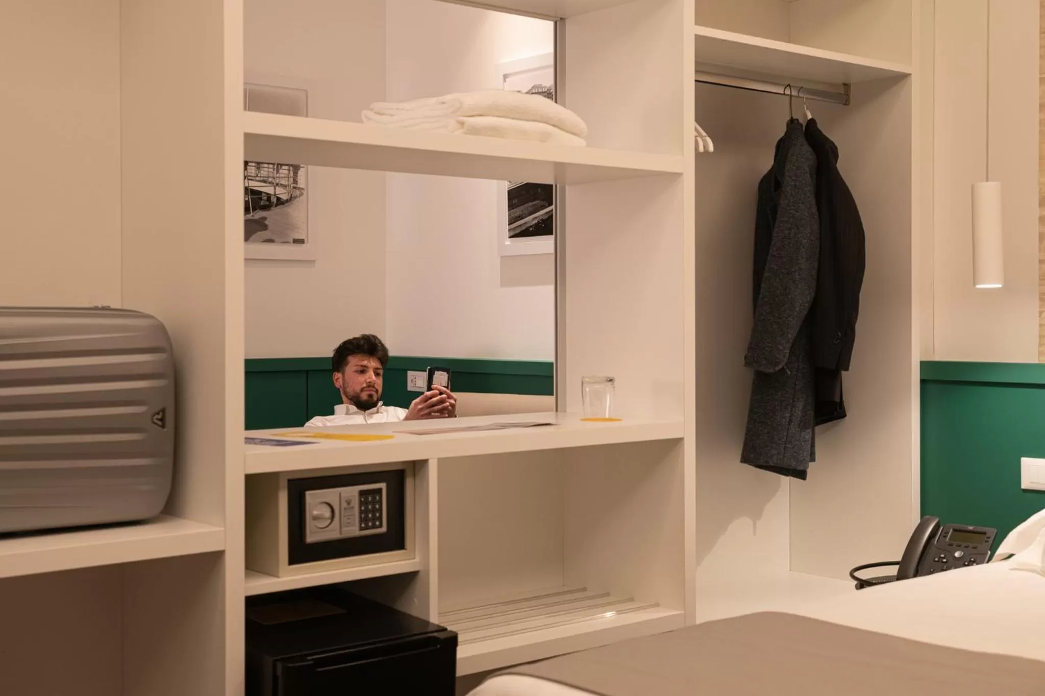 People, Bed in Smart Hotel Napoli