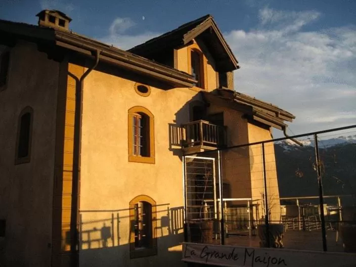 Facade/entrance in La Grande Maison