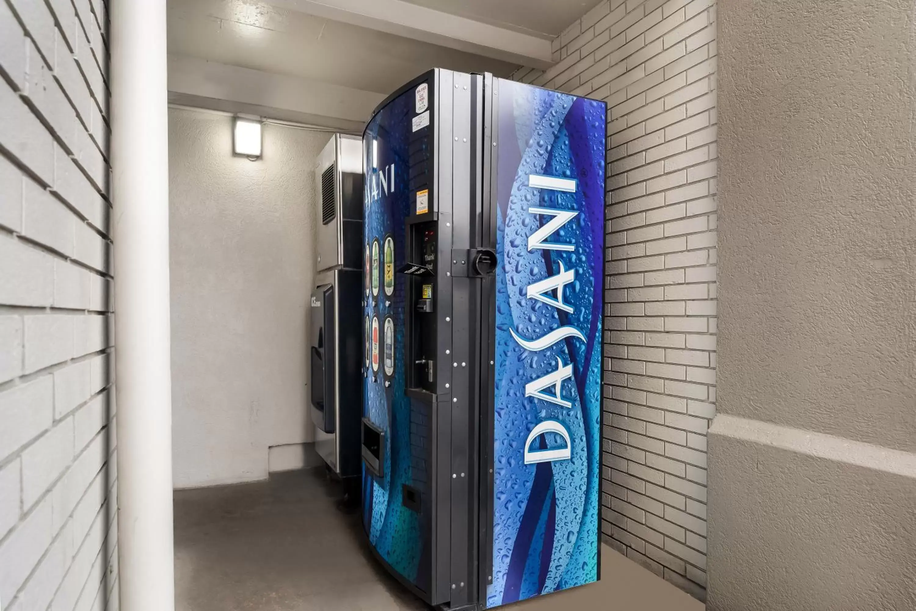 vending machine in SureStay Hotel by Best Western Columbus Downtown