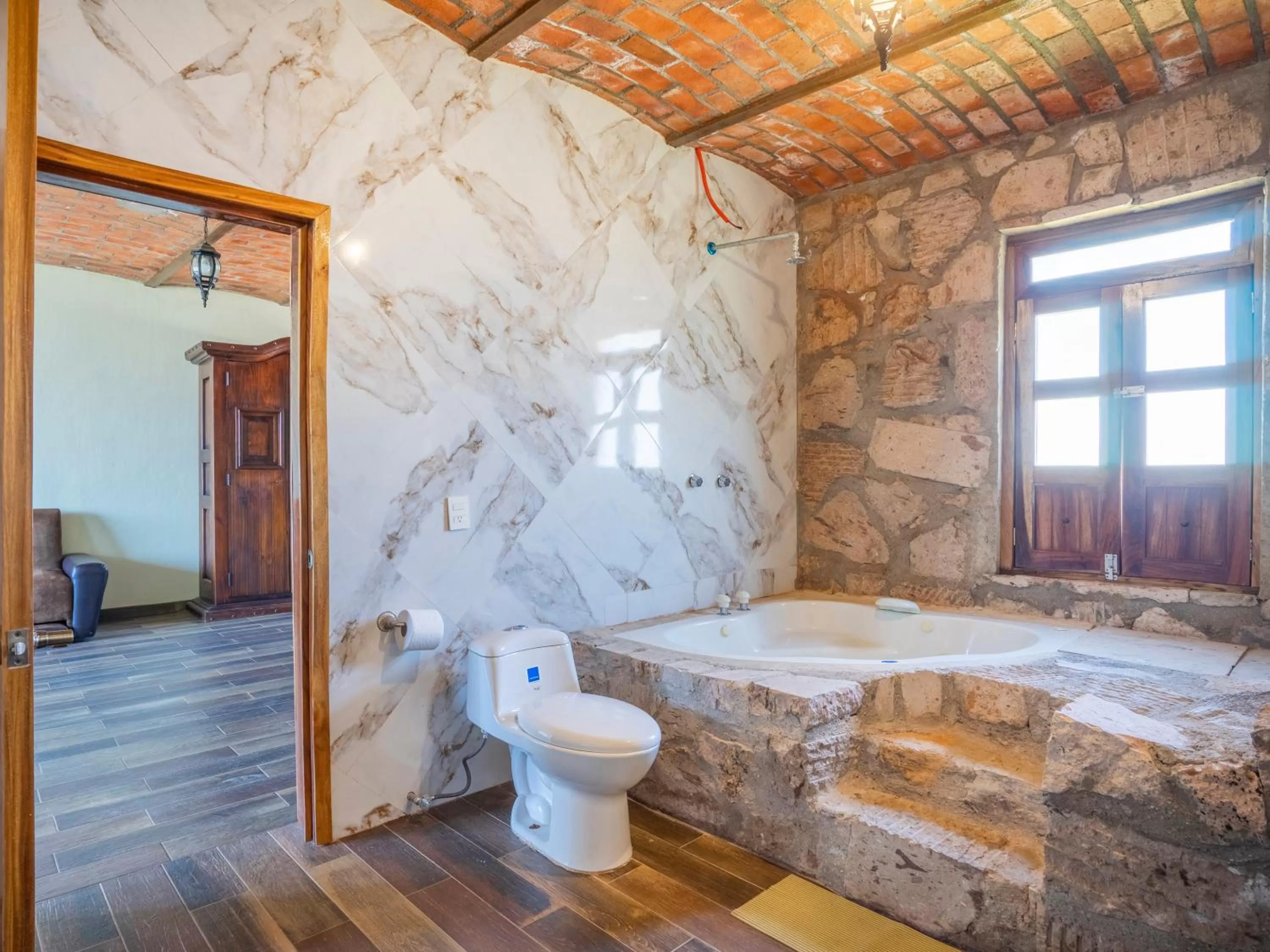 Bathroom in Capital O Hotel Posada Terraza, Tequila Jalisco