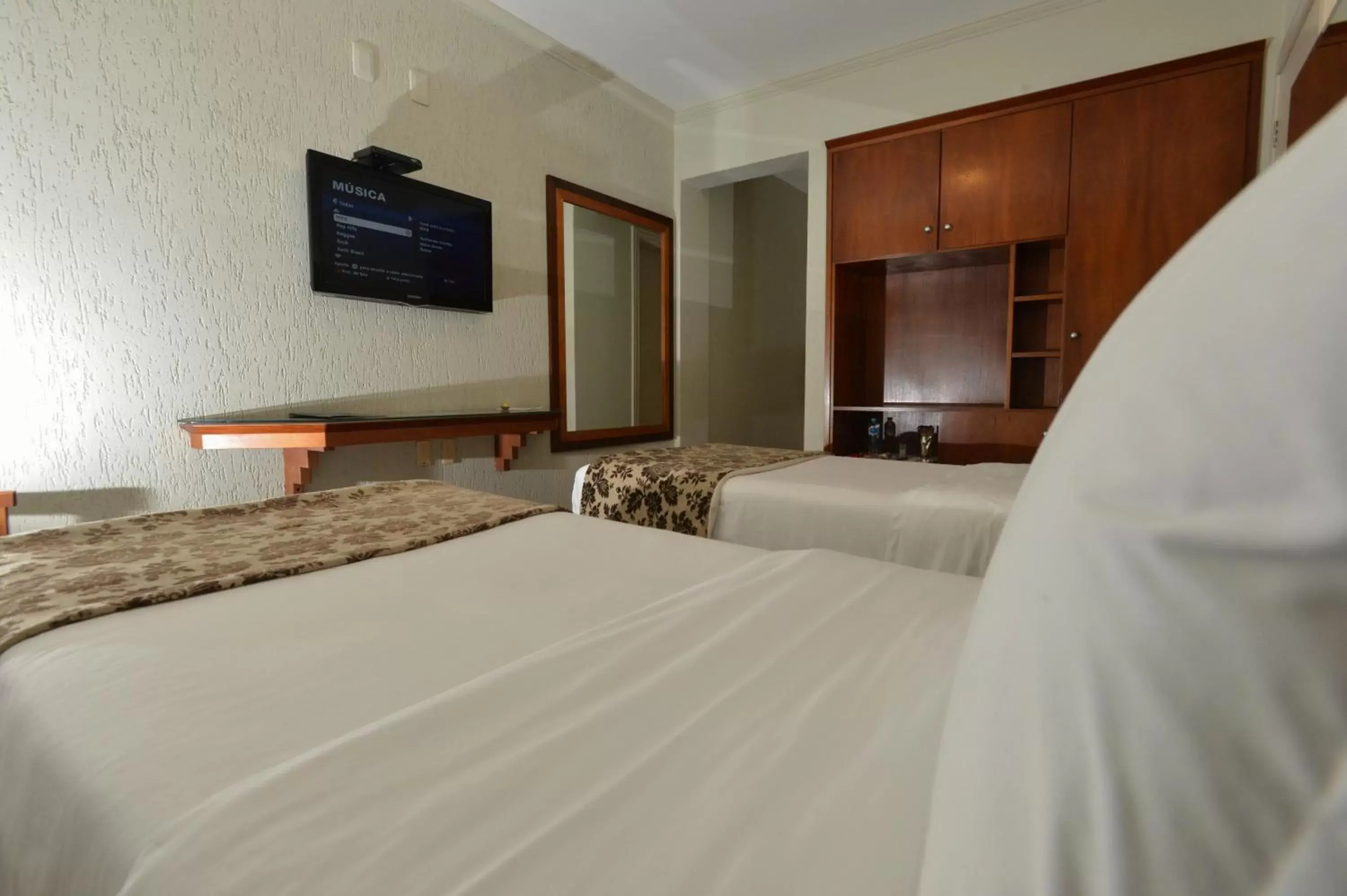 Large Twin Room in Kuster Hotel Large Twin Room in Kuster Hotel