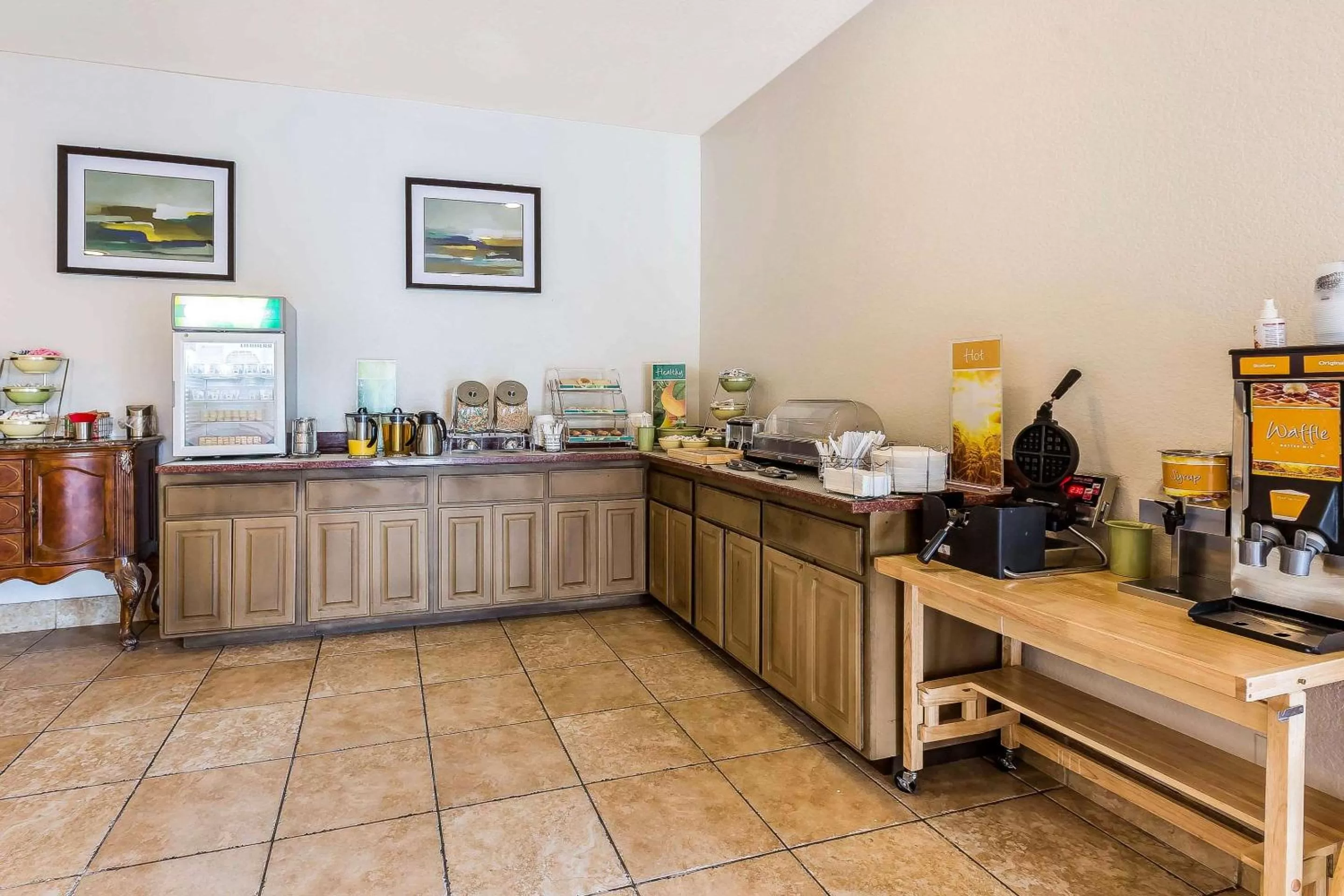 Restaurant/places to eat in Quality Inn Fallbrook I-15