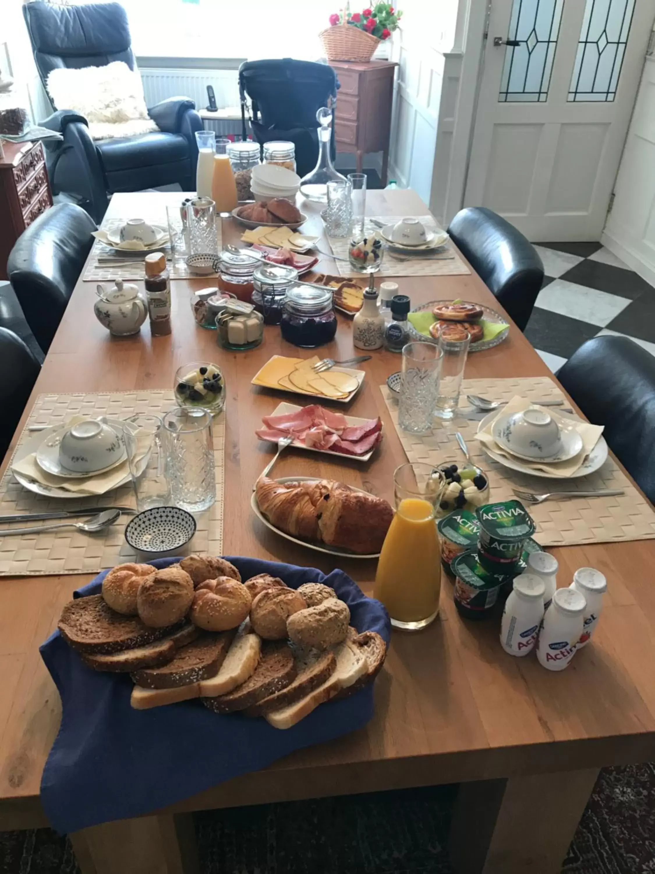 Continental breakfast in Keizershouse Amsterdam