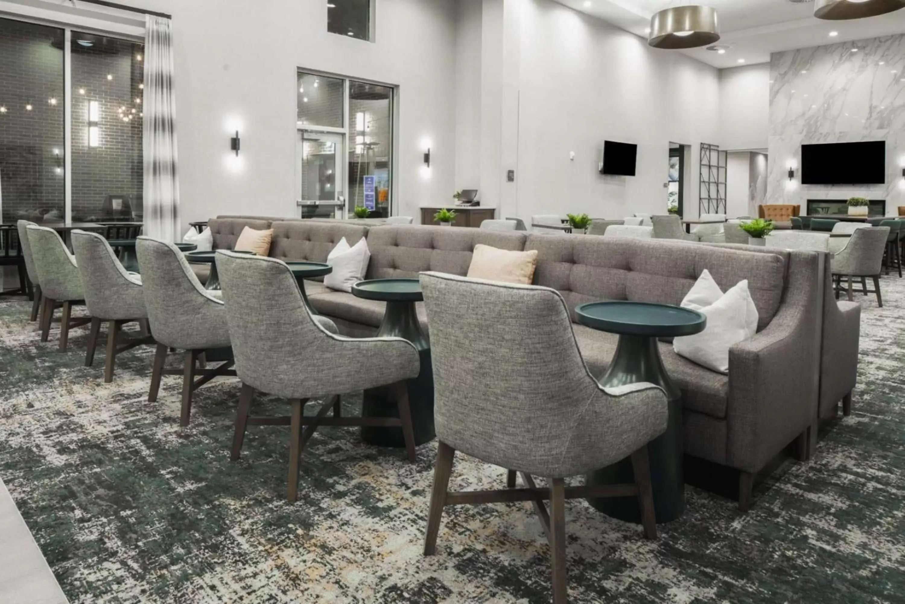 Dining area, Lounge/Bar in Homewood Suites by Hilton DFW Airport South, TX