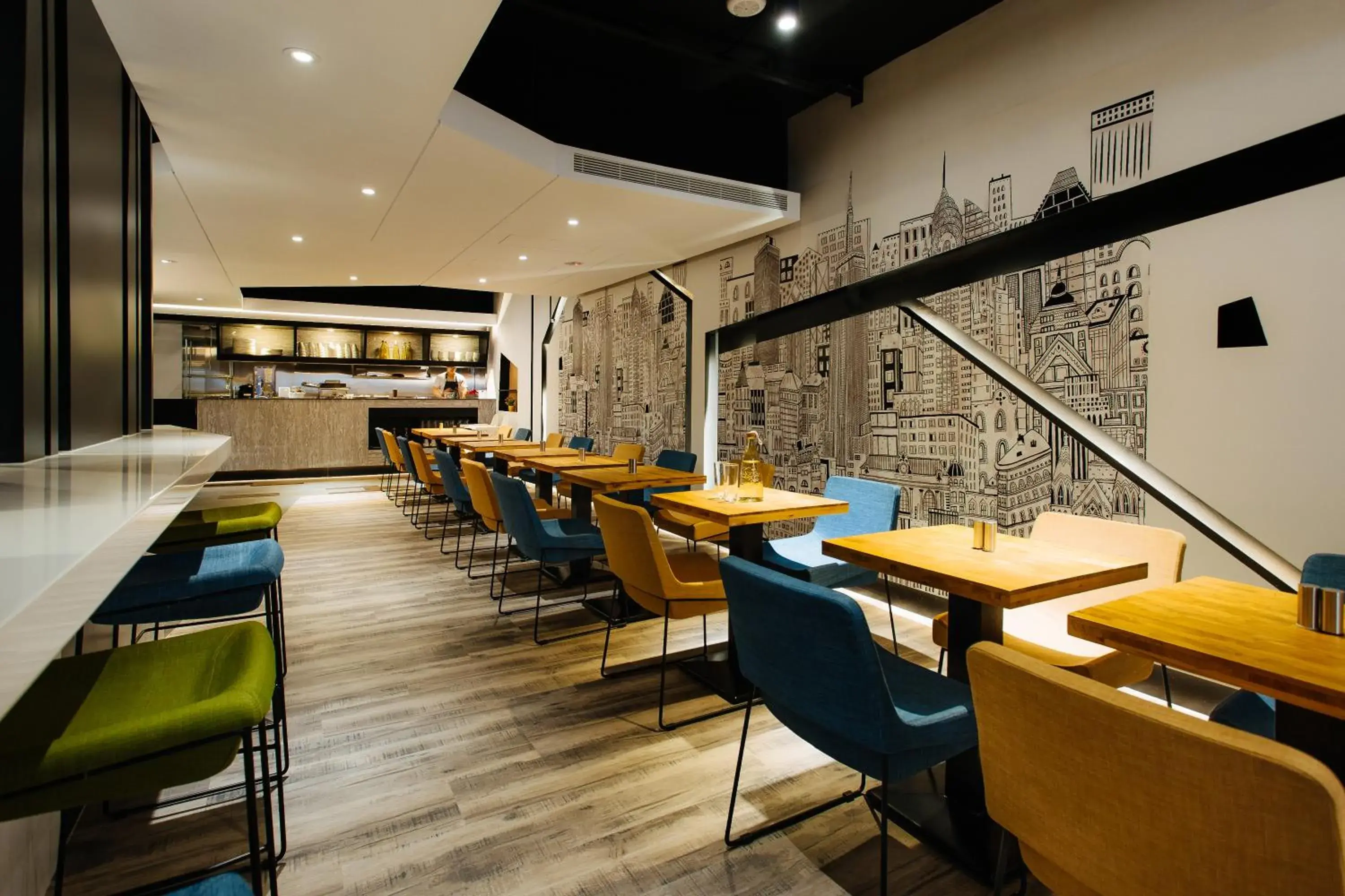 Restaurant/Places to Eat in CHECK inn Taichung Zhongshan