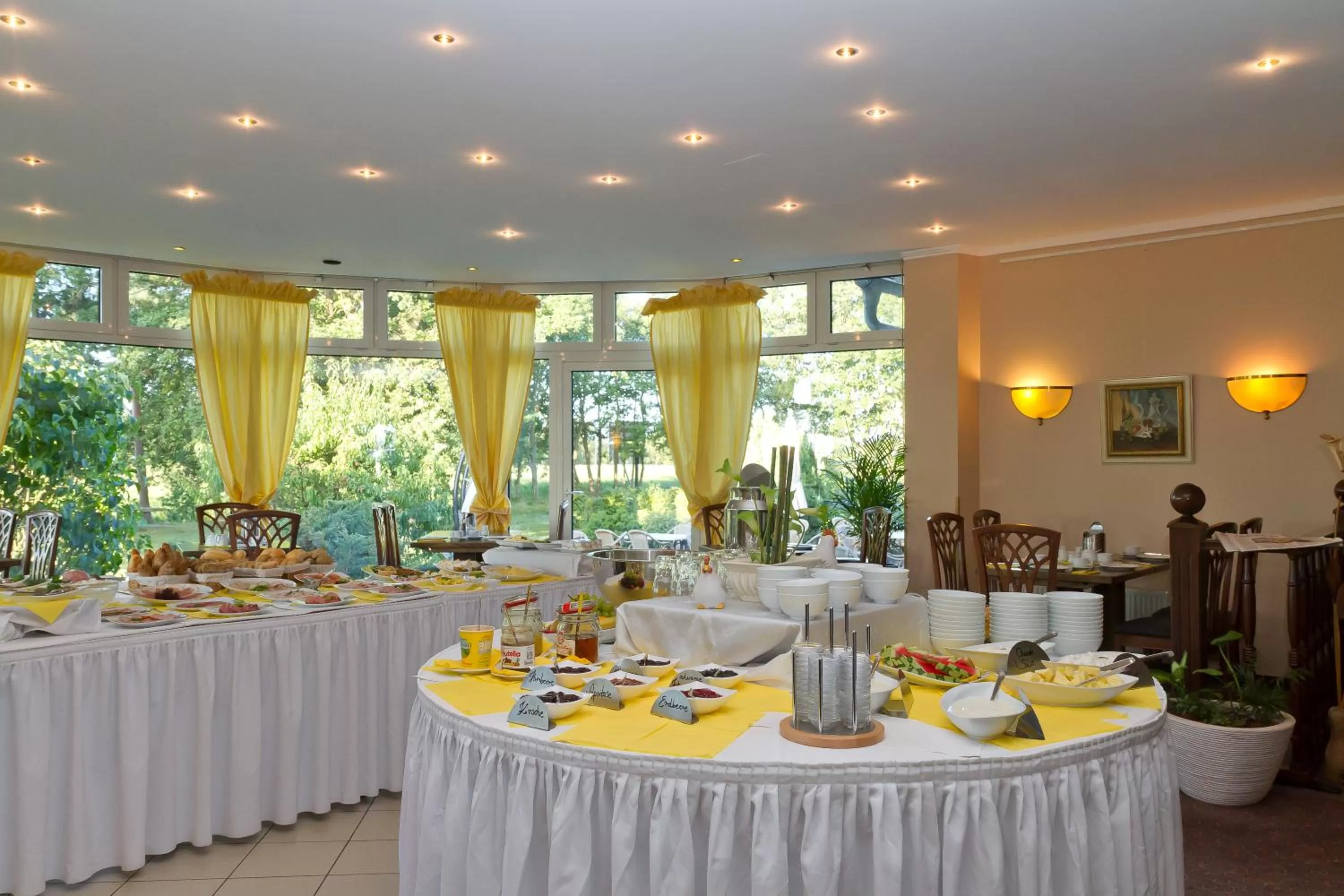 Restaurant/places to eat in Hotel-Marks-Garni