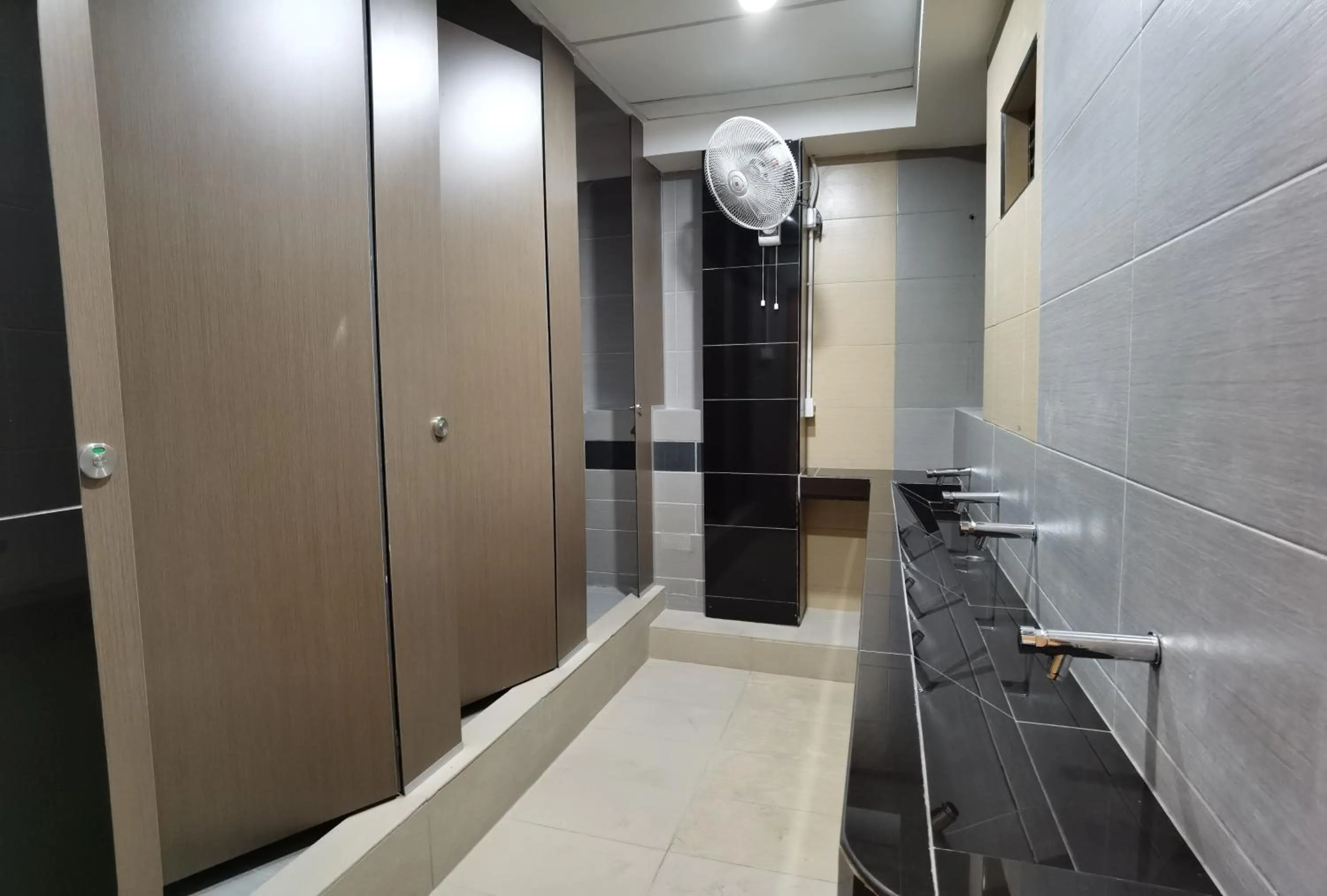 Leo Leisure Hotel @ Central Market