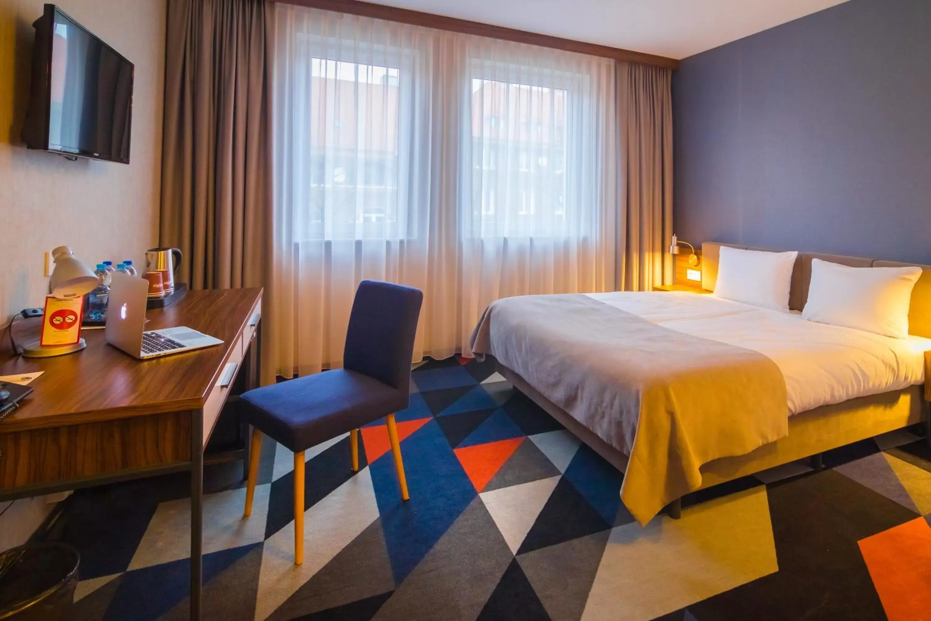 Photo of the whole room, Bed in Vulcan Hotel Photo of the whole room, Bed in Vulcan Hotel