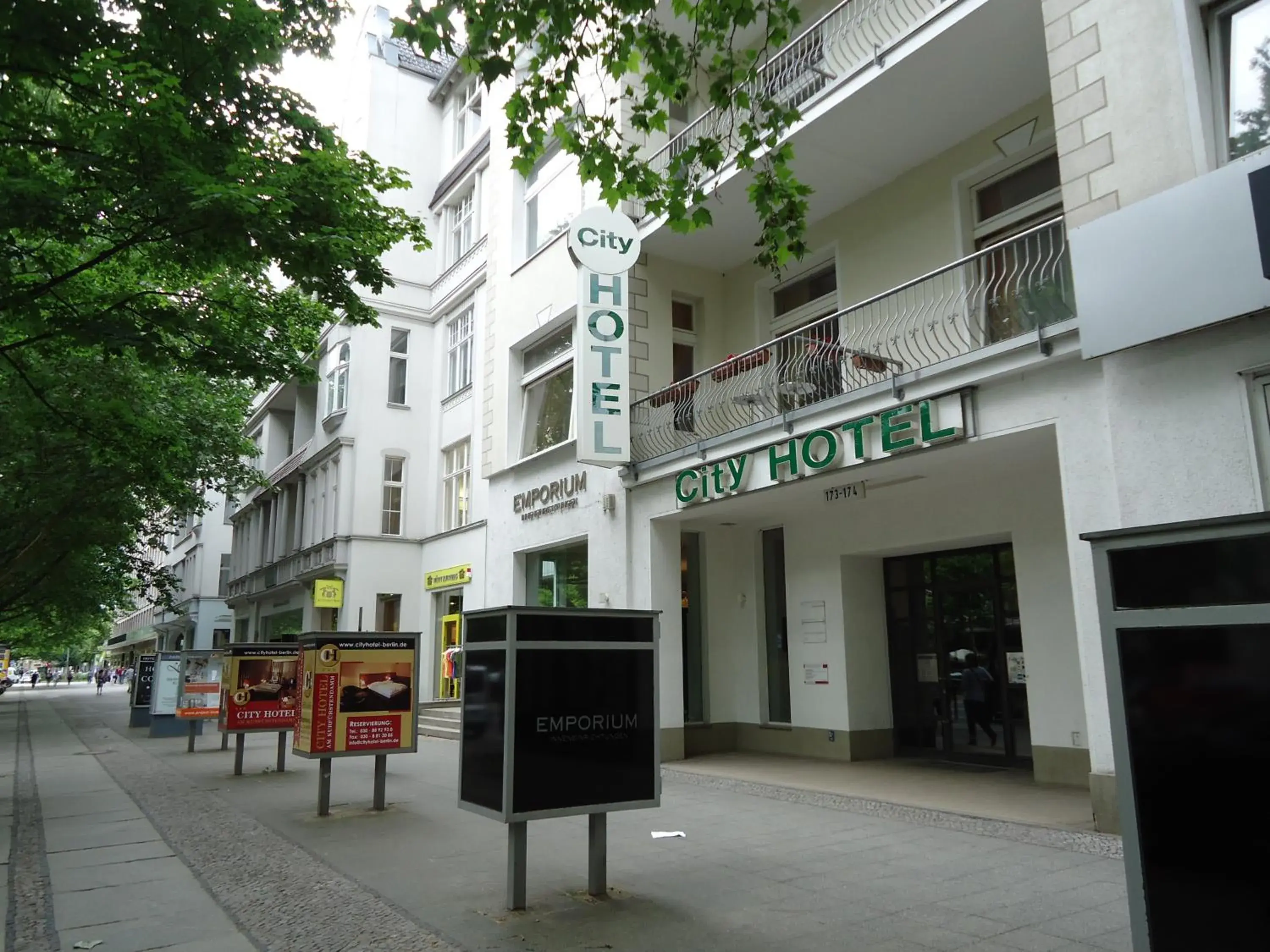 Facade/entrance in City Hotel am Kurfürstendamm