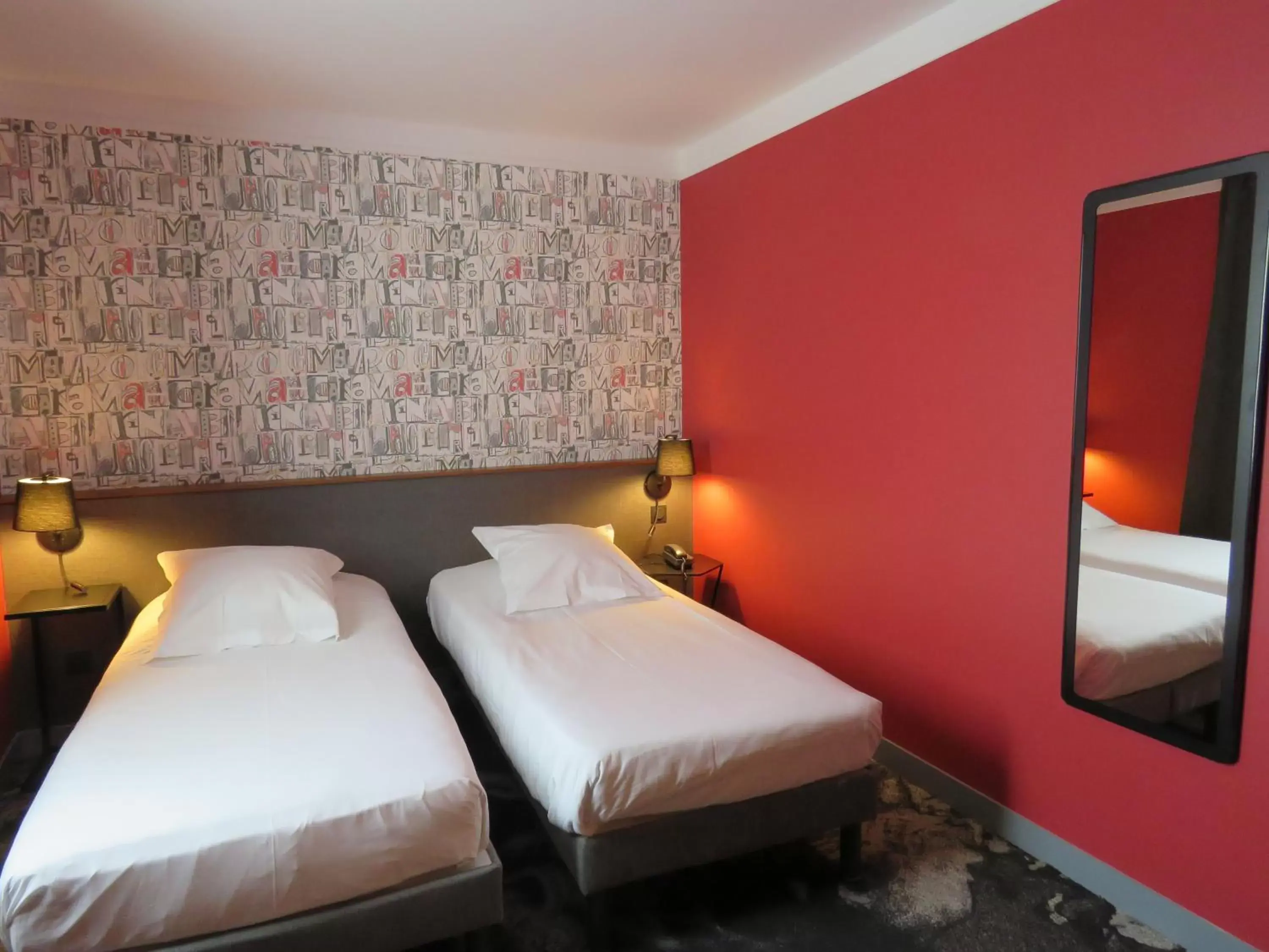 Bed in Hôtel Bristol Reims Bed in Hôtel Bristol Reims