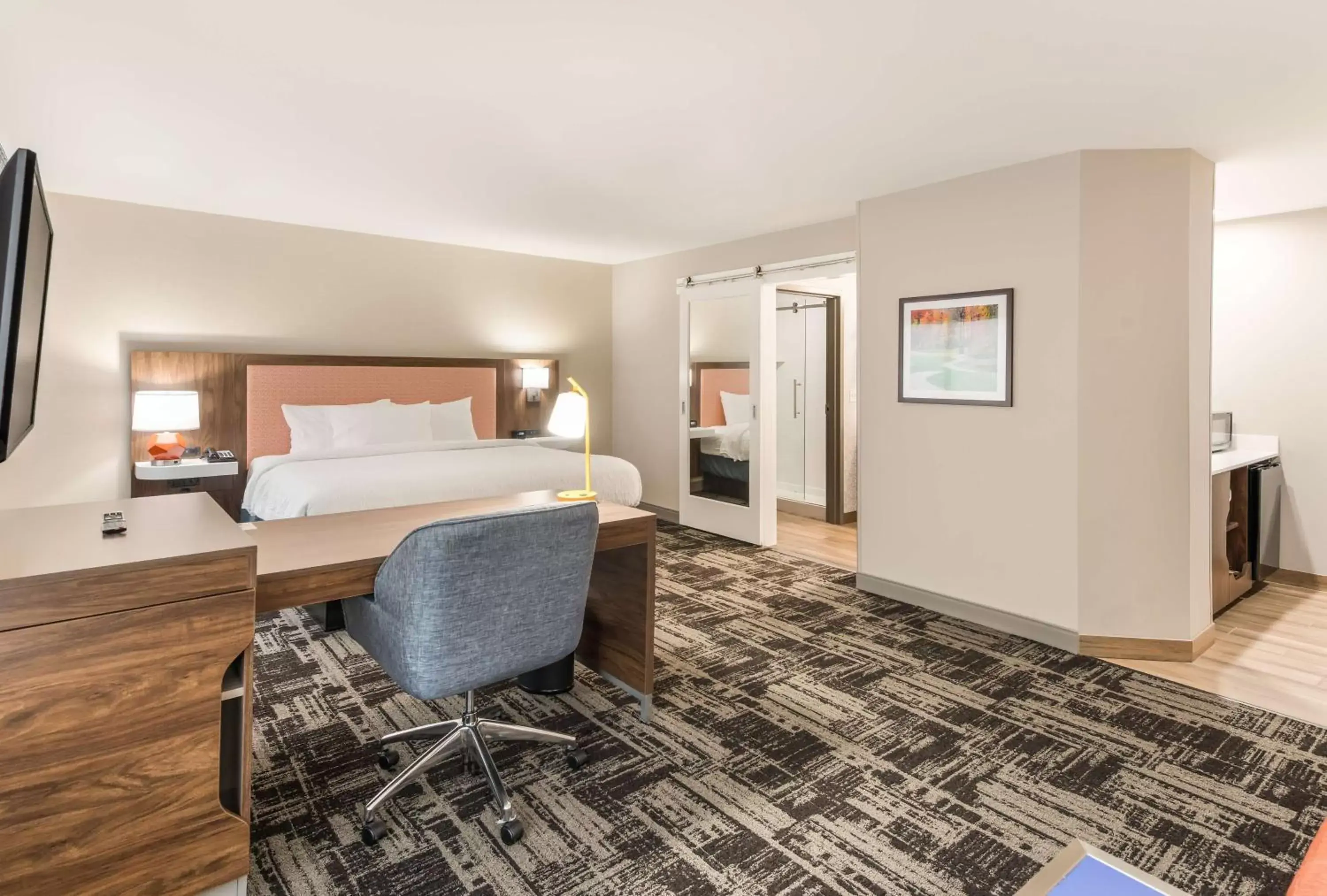 Bedroom in Hampton Inn & Suites Benton Harbor, MI