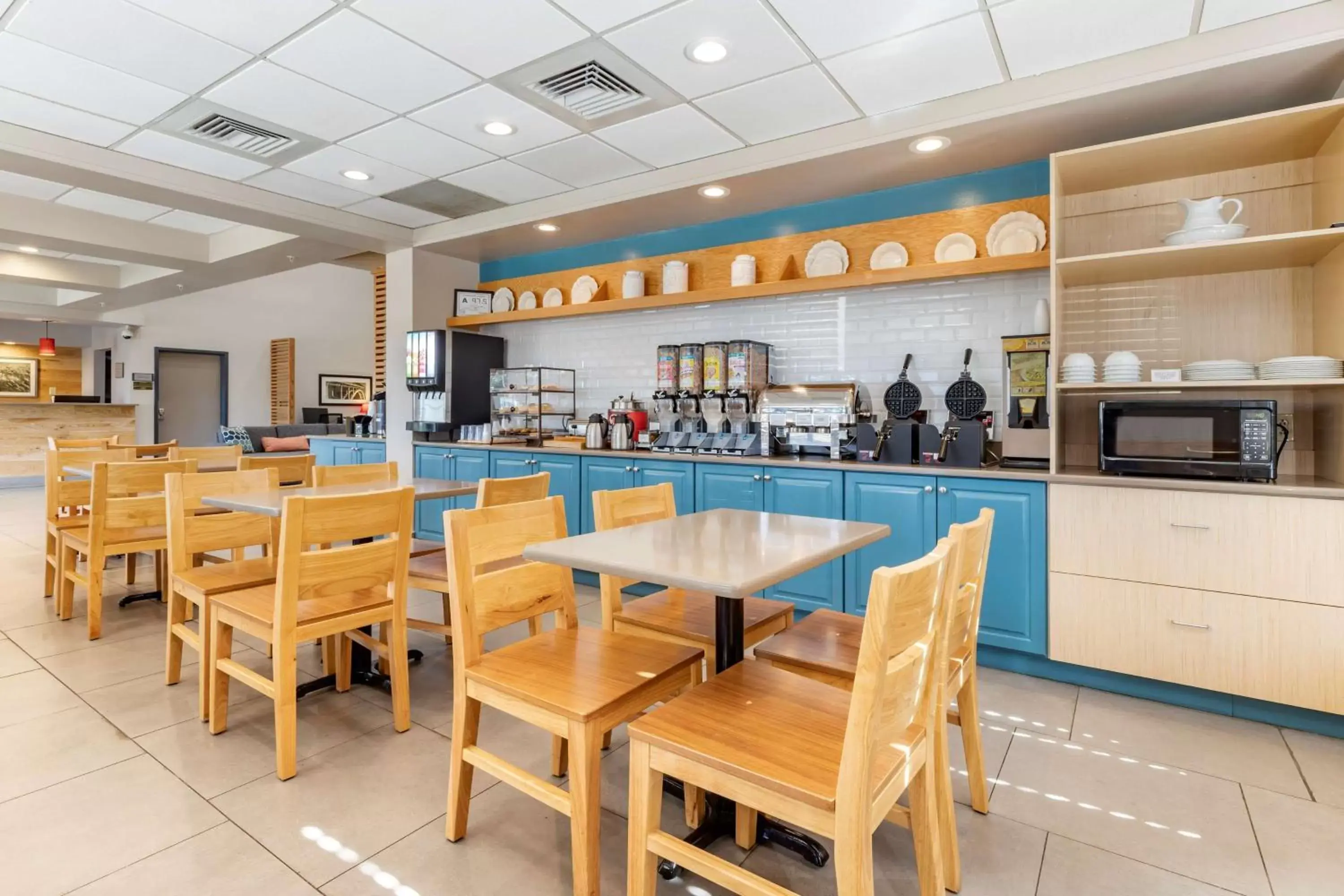 Restaurant/Places to Eat in Country Inn & Suites by Radisson, Lumberton, NC