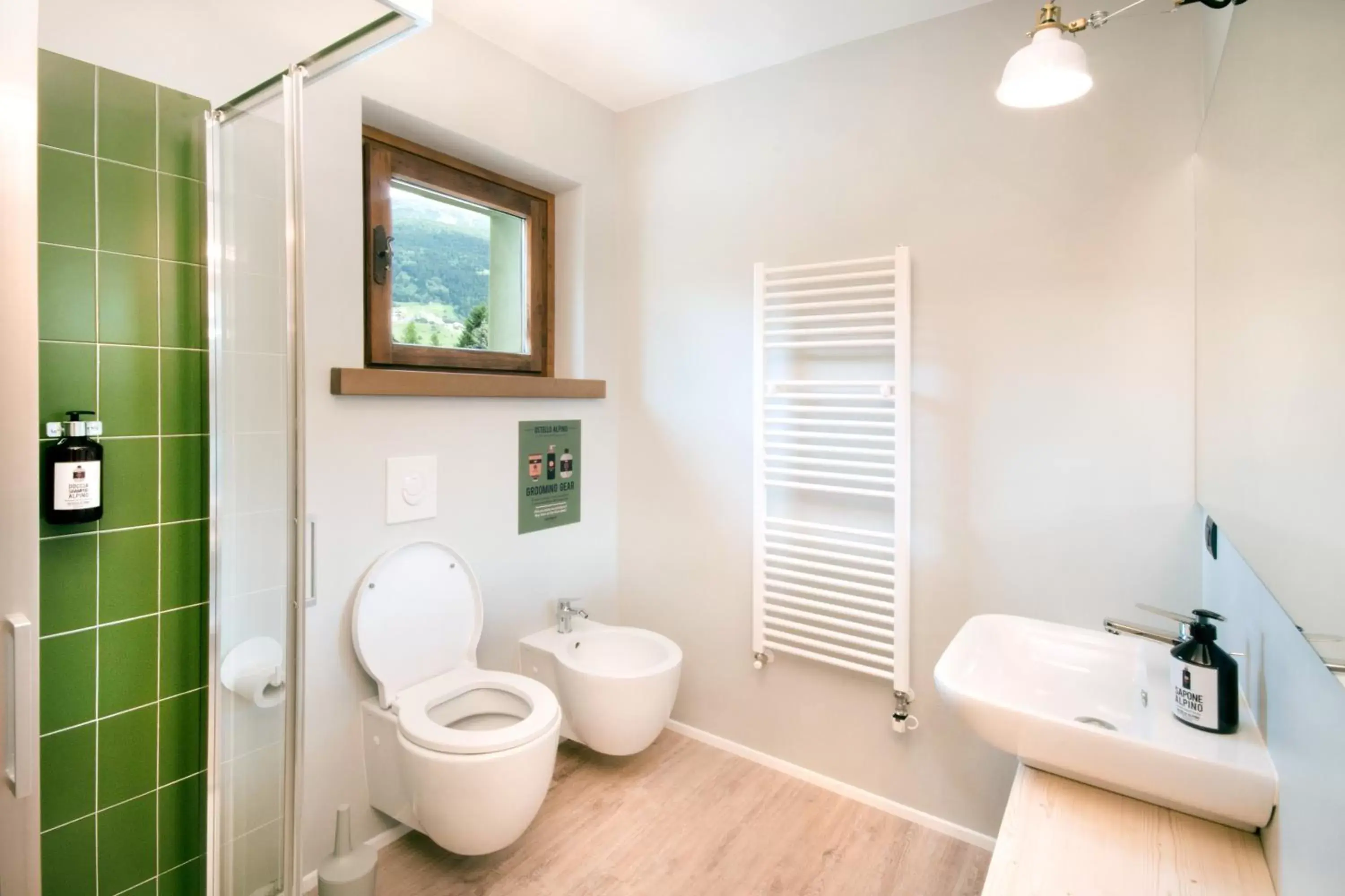 Family Room with Private Bathroom in Ostello Alpino Family Room with Private Bathroom in Ostello Alpino