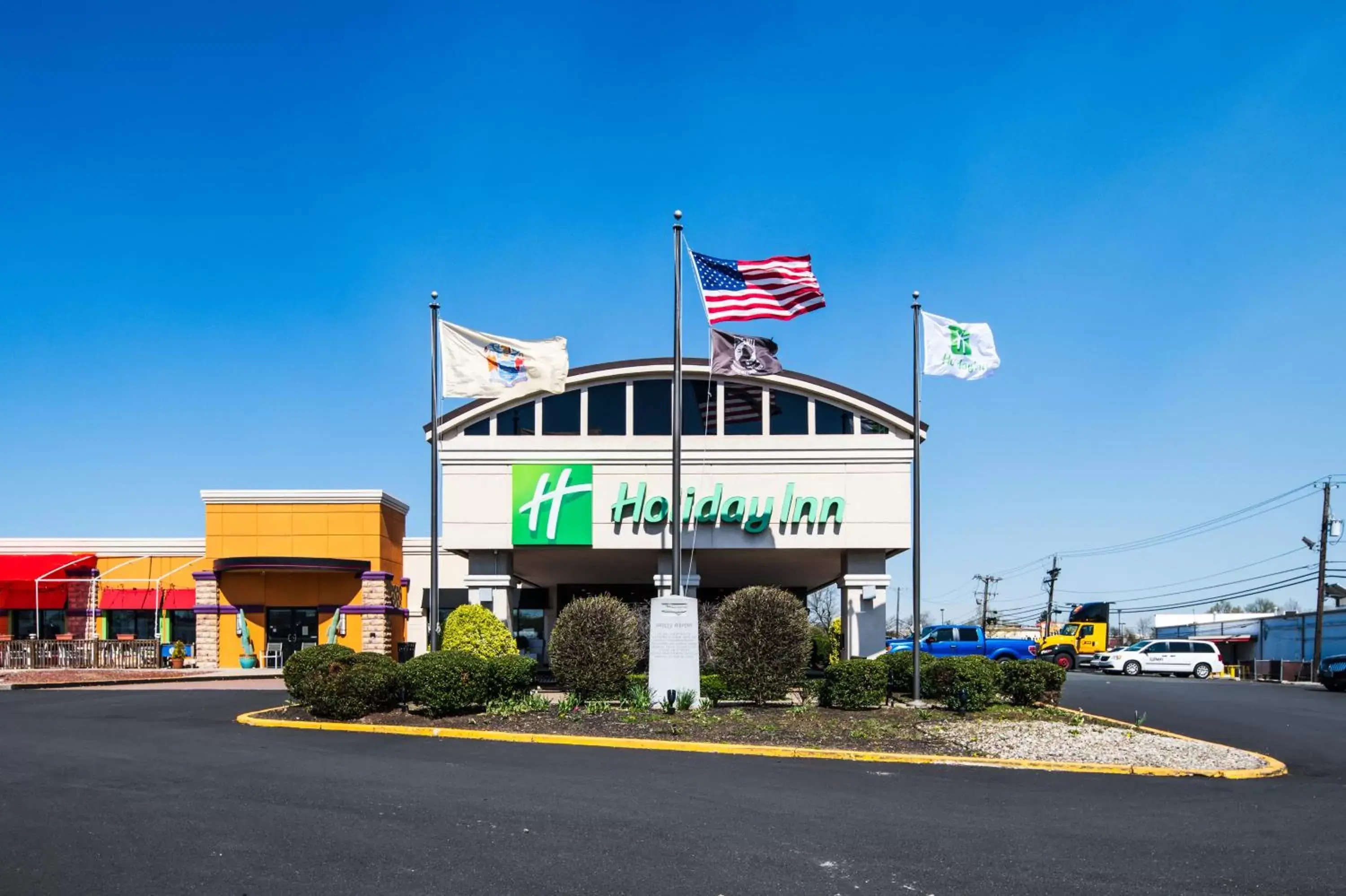 Property Building in Holiday Inn South Plainfield-Piscataway, an IHG Hotel