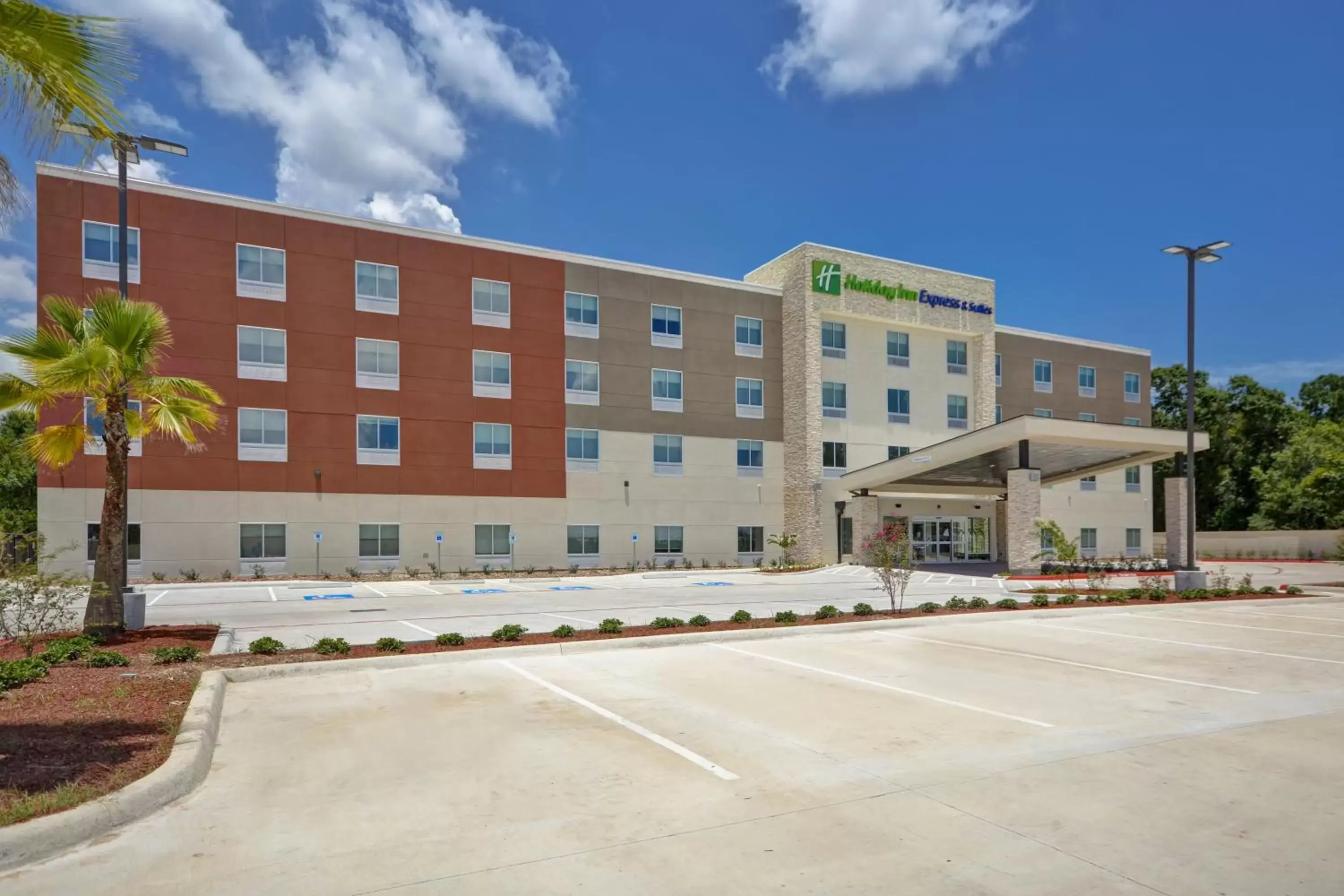 Property building in Holiday Inn Express & Suites - Houston NASA - Boardwalk Area, an IHG Hotel