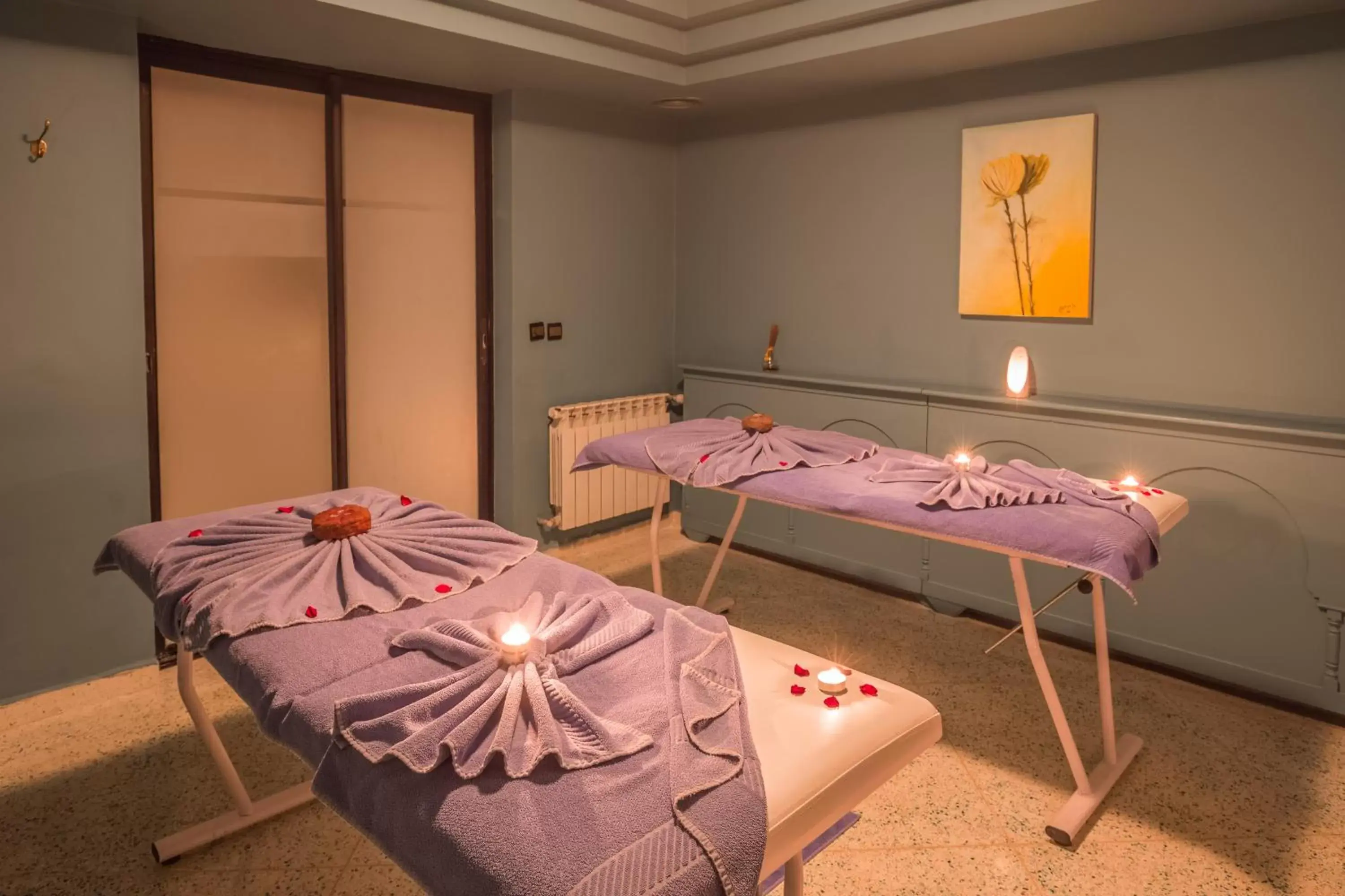 Massage in Dellarosa Boutique Hotel and Spa