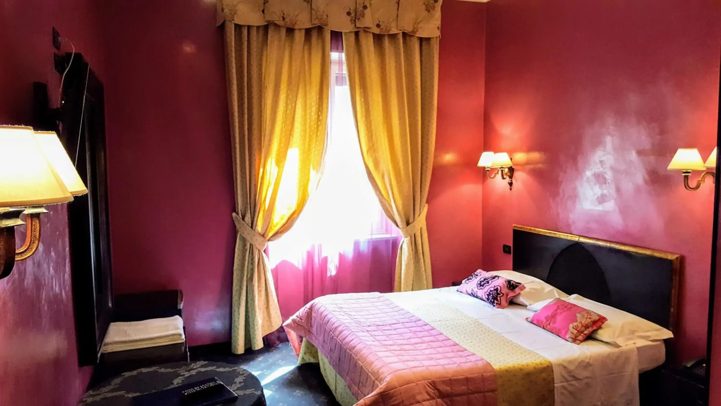 Photo of the whole room, Bed in Hotel Ponte Sassi