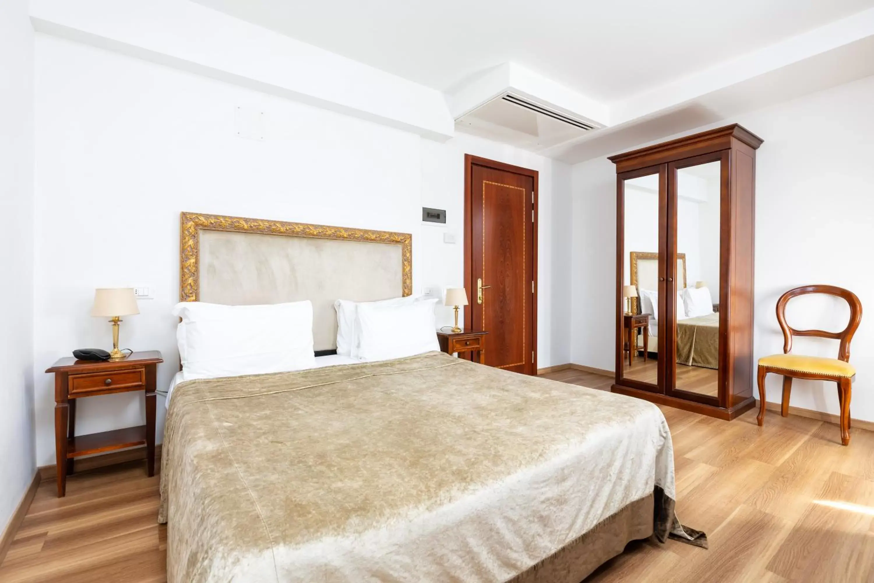 Bedroom, Bed in Hotel Giardinetto Venezia
