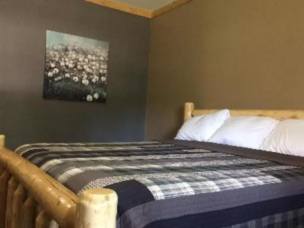Other, Bed in Big Horse Inn and Suites