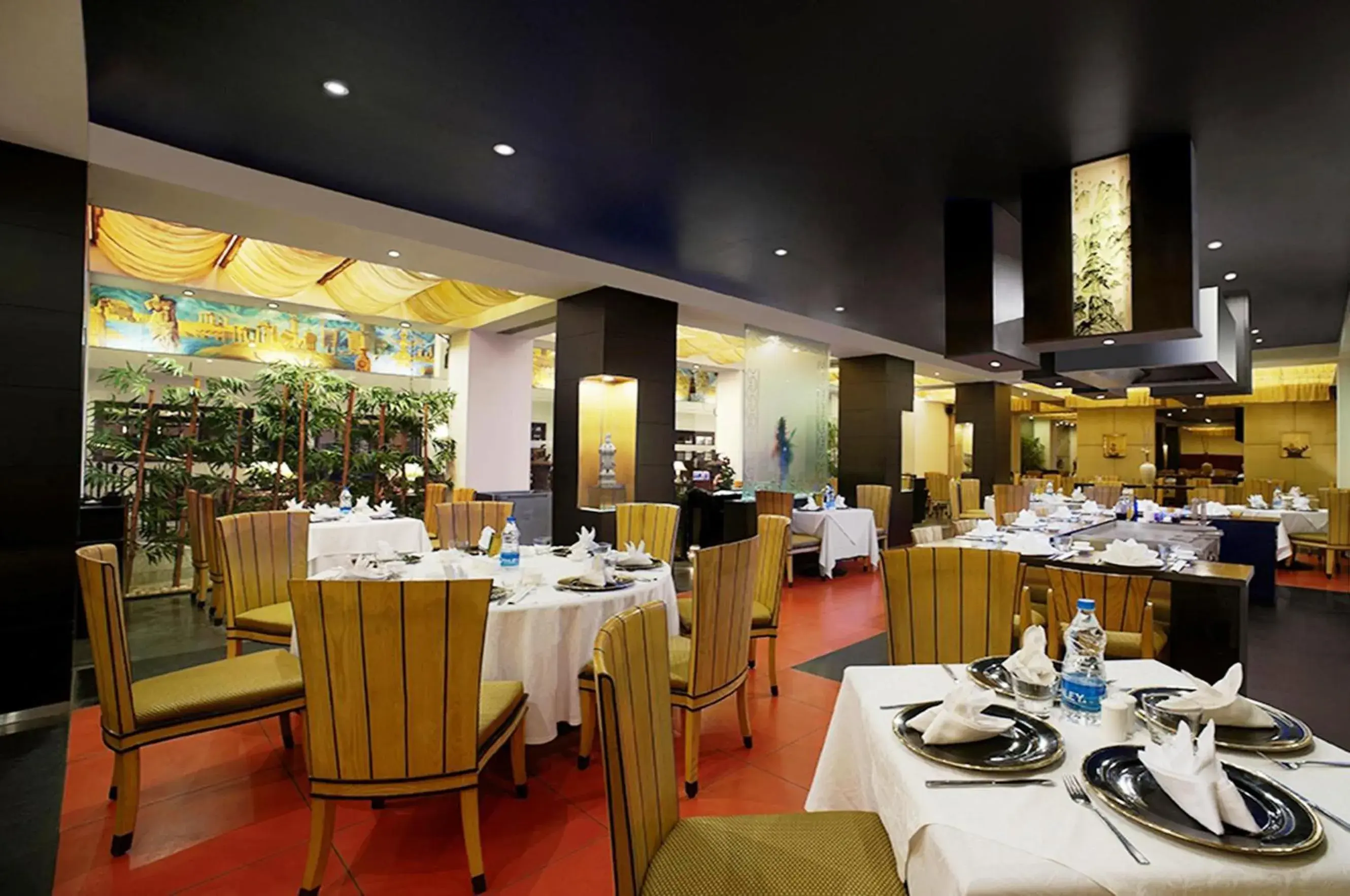 Restaurant/Places to Eat in Radha Regent - Chennai