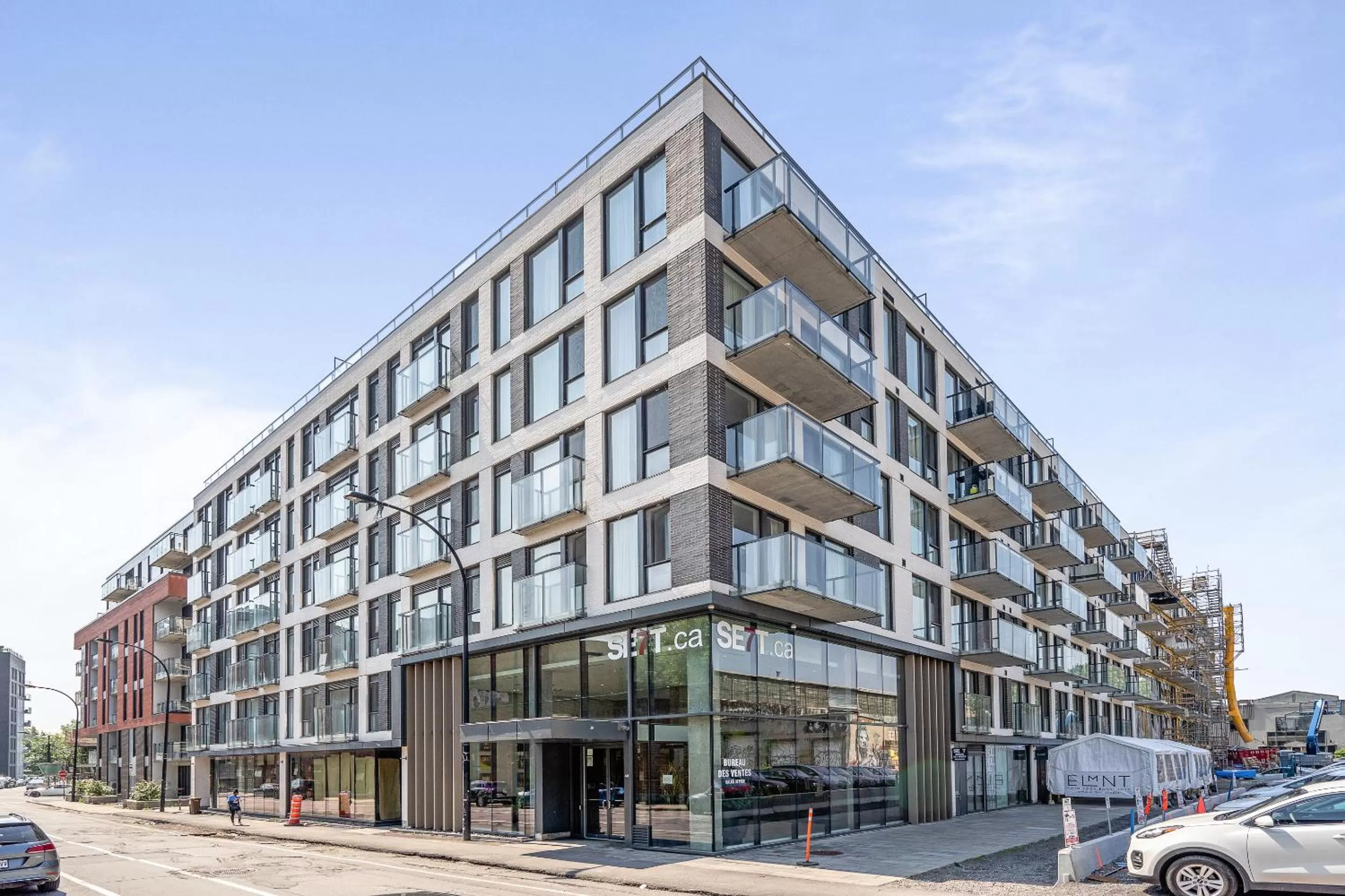 Property Building in Sonder at The Richmond