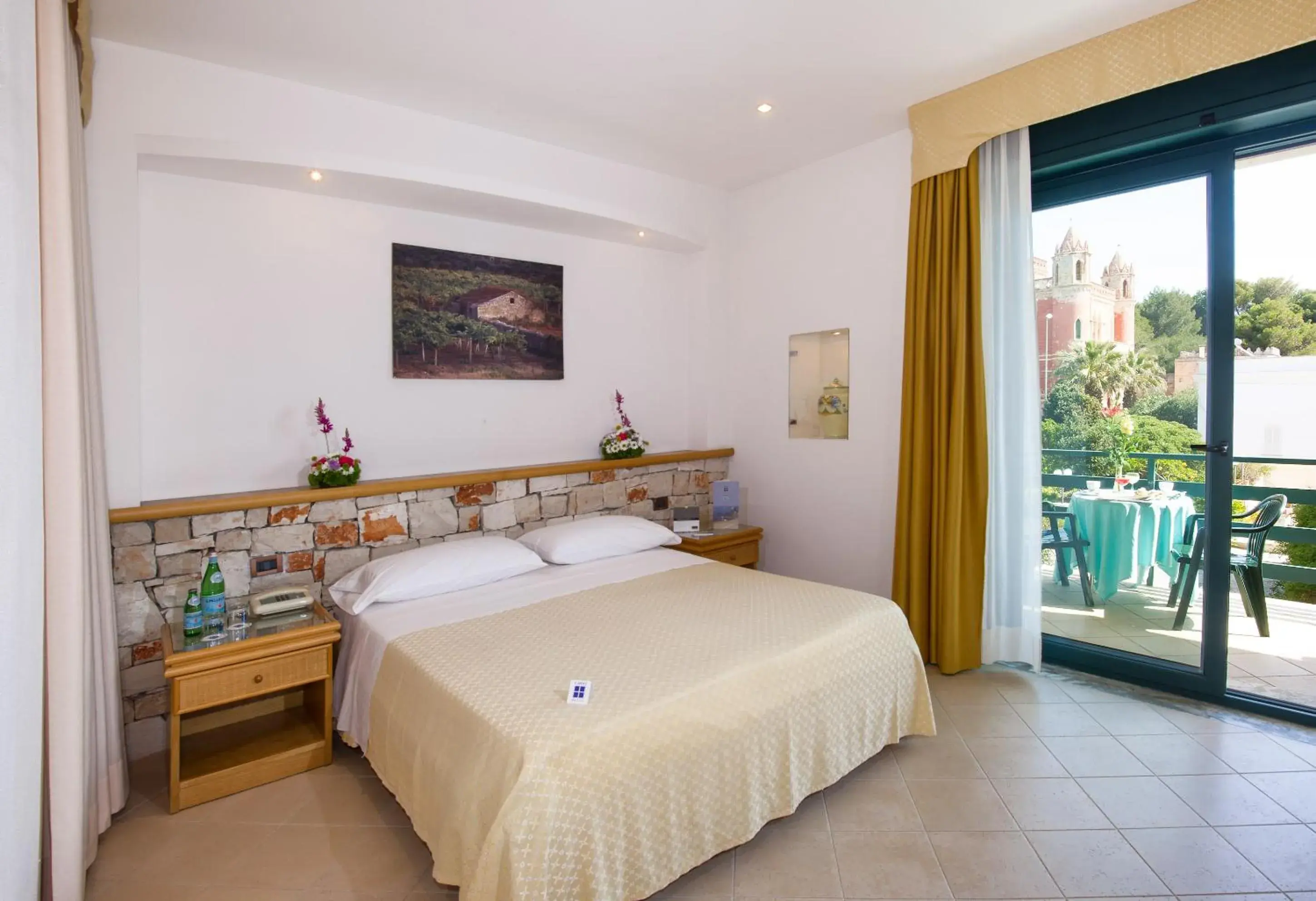 Bed in Hotel Terminal - Caroli Hotels Bed in Hotel Terminal - Caroli Hotels